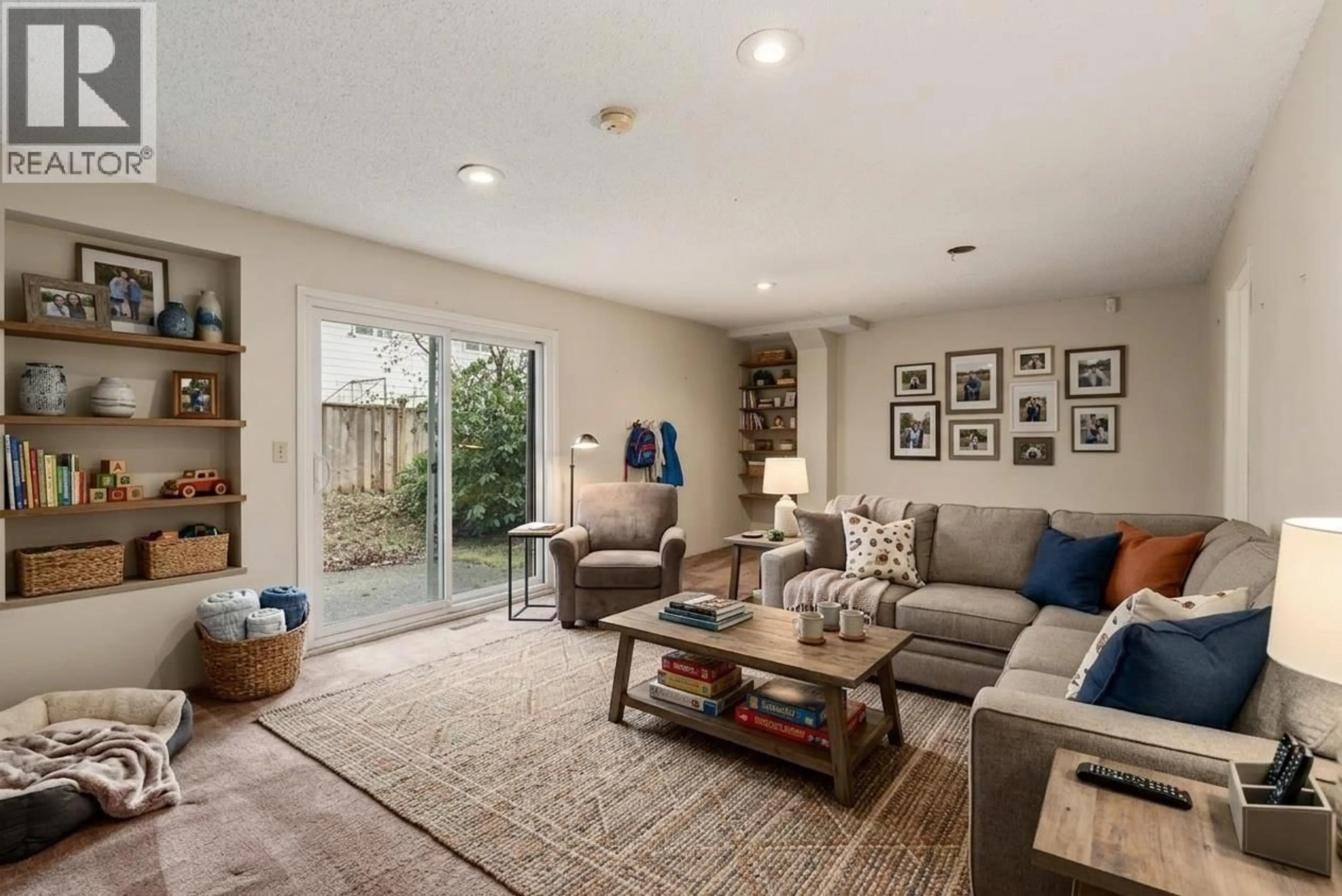 Living room with furniture, unknown for 1298 NOVAK DRIVE, Coquitlam British Columbia V3E1W9