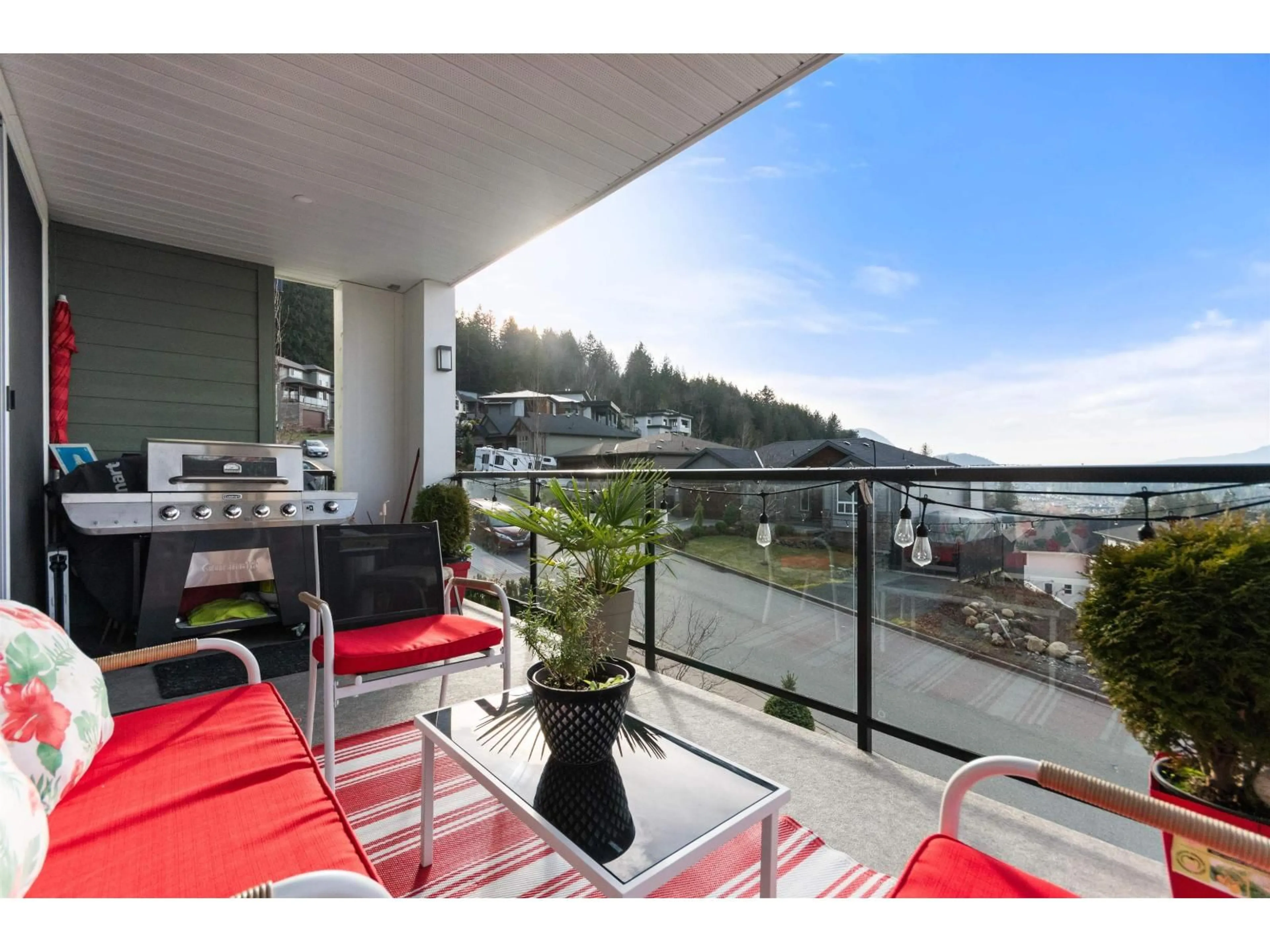 Balcony in the apartment, water/lake/river/ocean view for 5510 MACLACHLAN PLACE, Chilliwack British Columbia V2R0P3