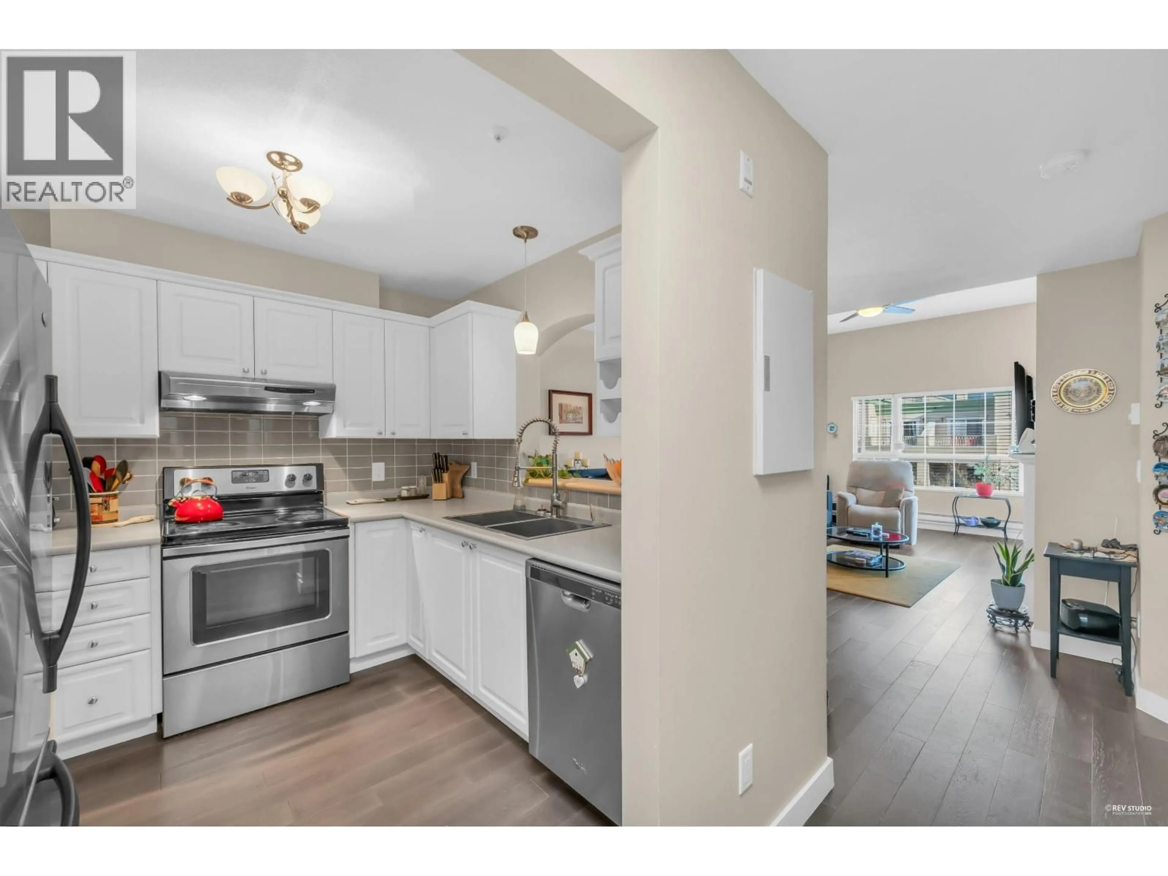 Open concept kitchen, unknown for 403 - 2970 PRINCESS CRESCENT, Coquitlam British Columbia V3B7R5