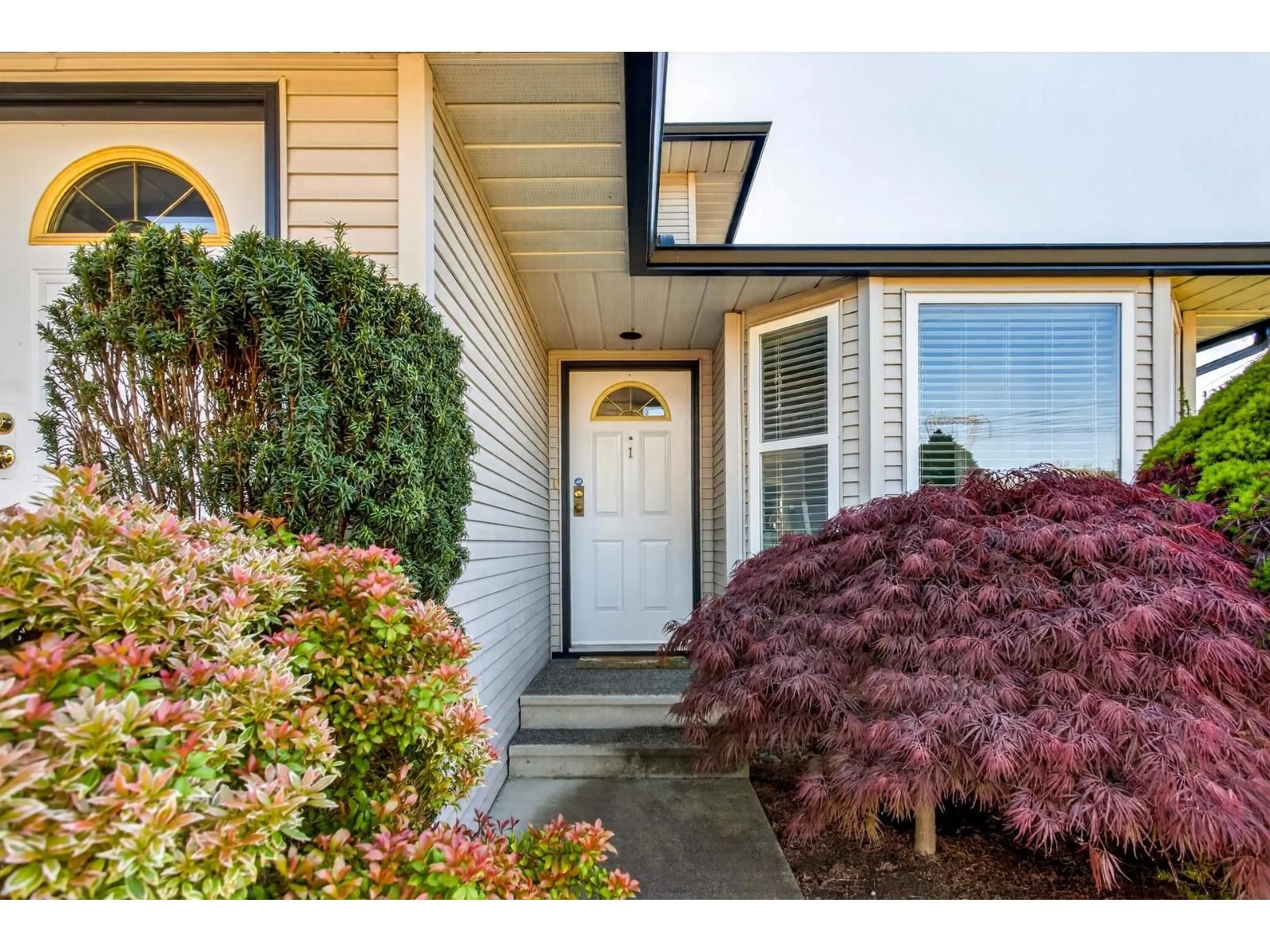 Unknown for 1 - 34332 MACLURE ROAD, Abbotsford British Columbia V2S7S8