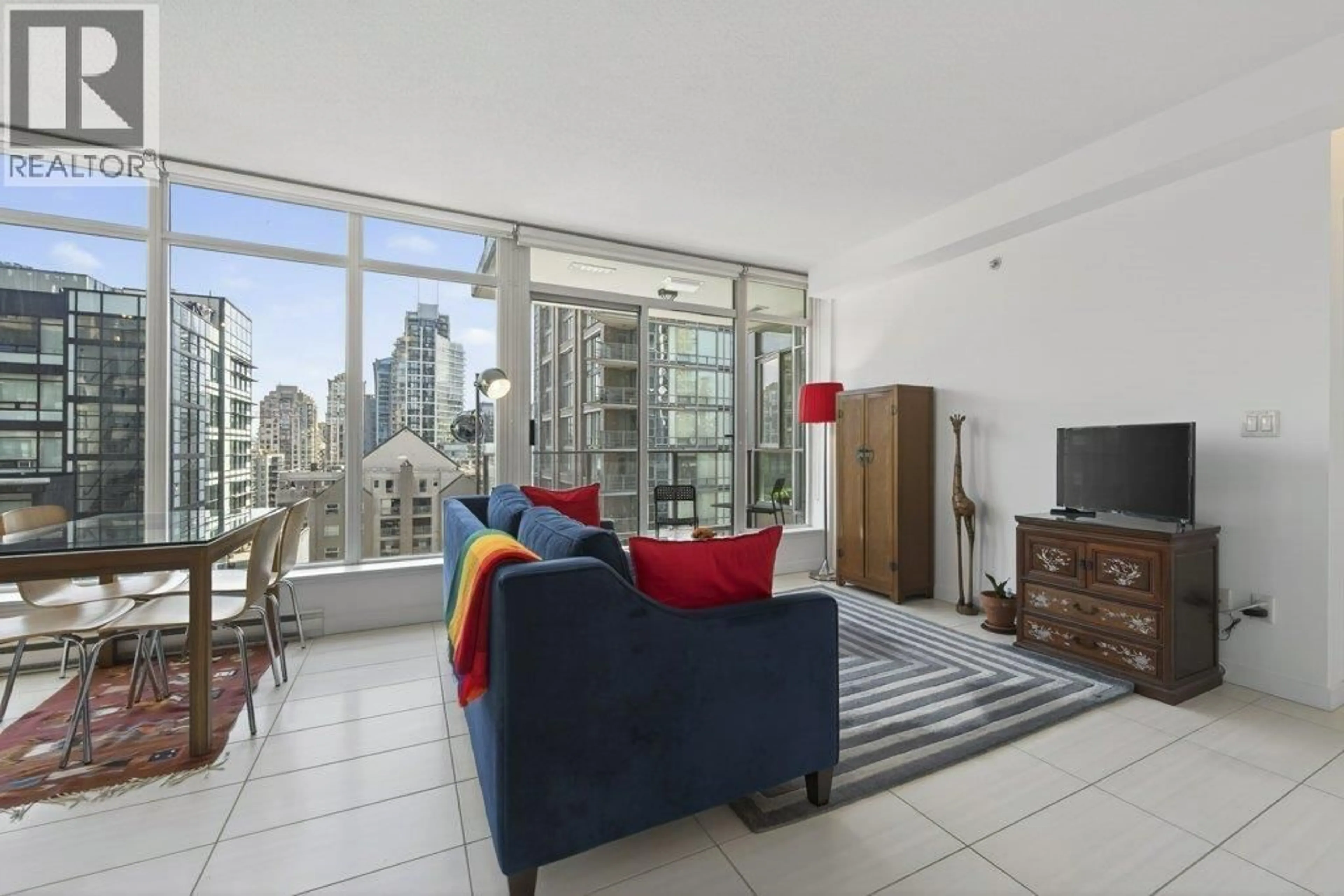 Living room with furniture, unknown for 902 - 1252 HORNBY STREET, Vancouver British Columbia V6Z0A3