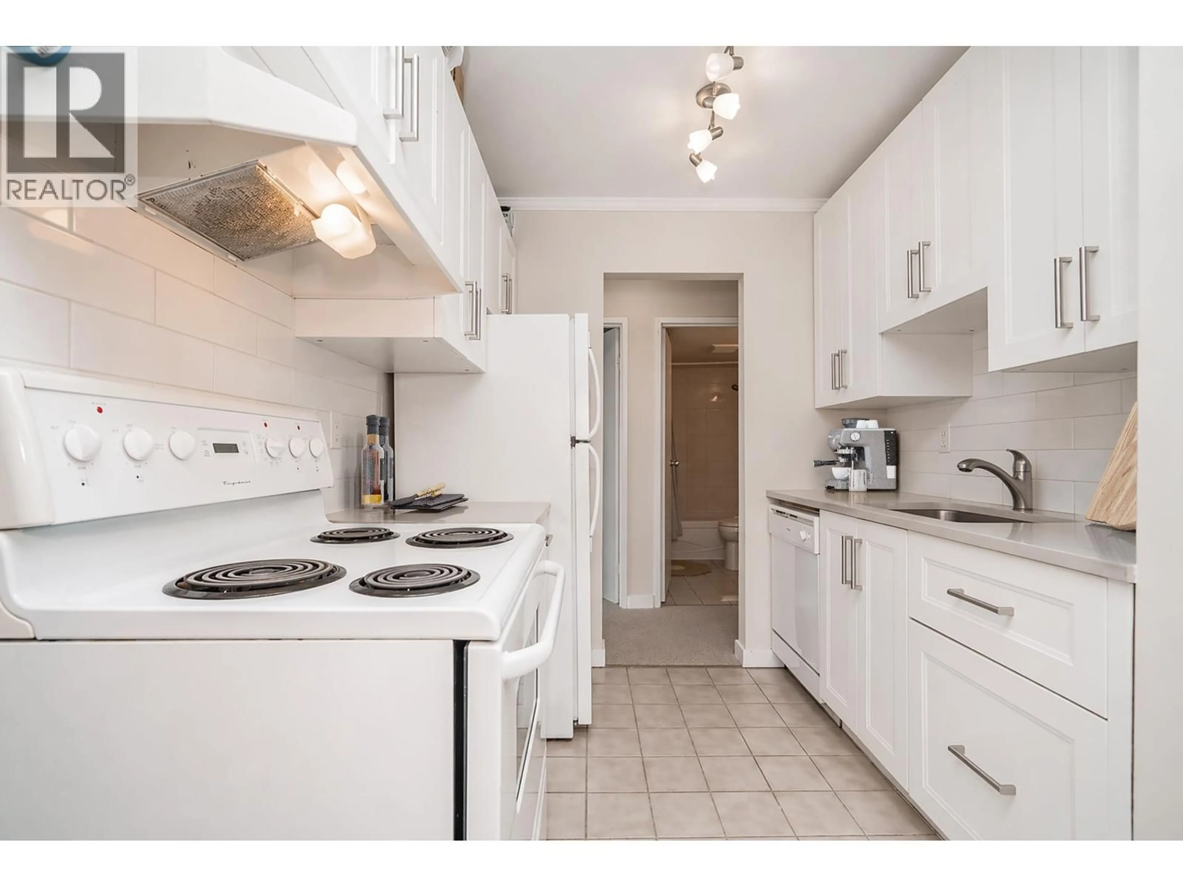 Standard kitchen, unknown for 309 - 240 MAHON AVENUE, North Vancouver British Columbia V7M3H4