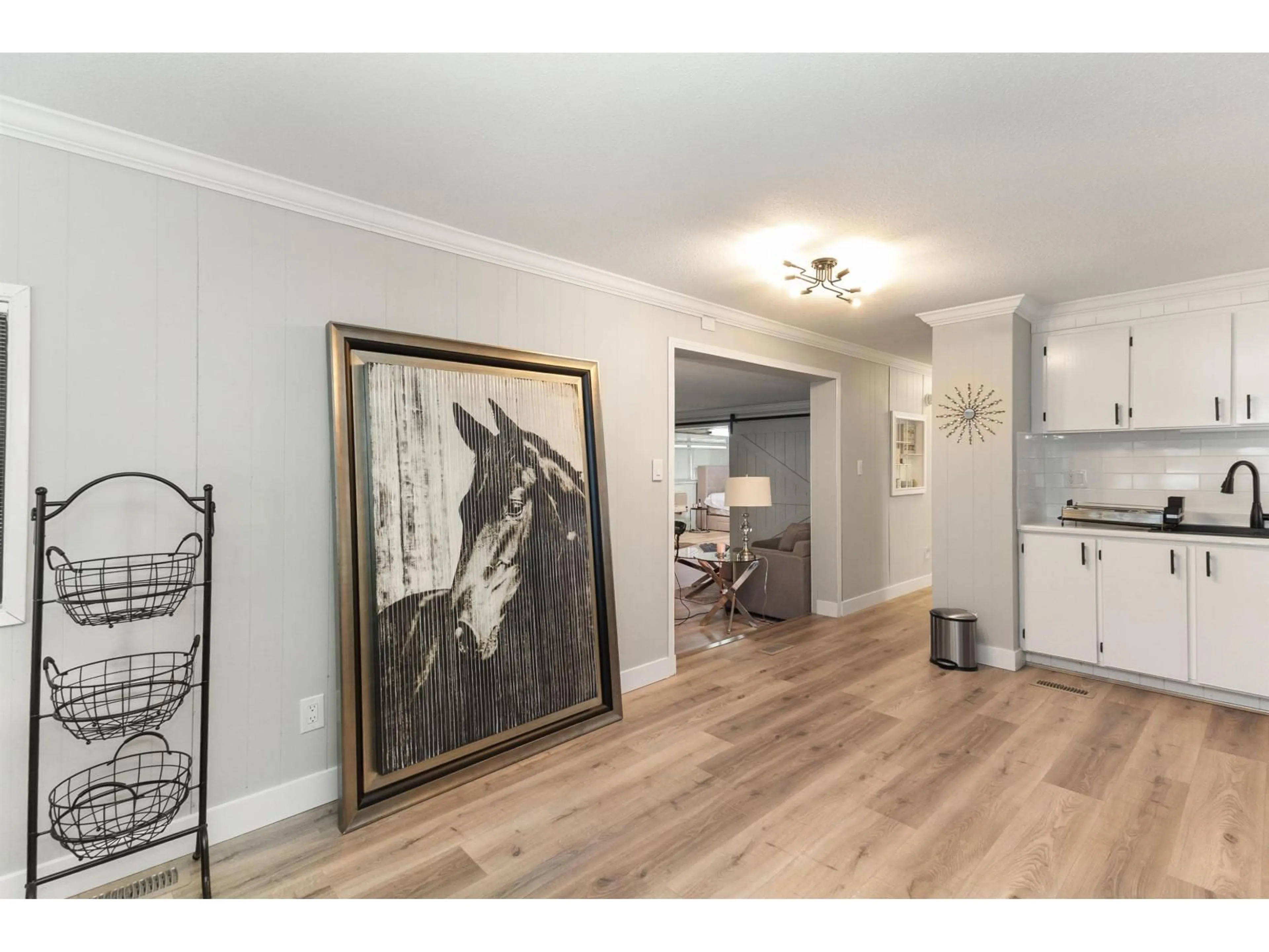 Indoor entryway for 61 - 24330 FRASER HIGHWAY, Langley British Columbia V3A4R3