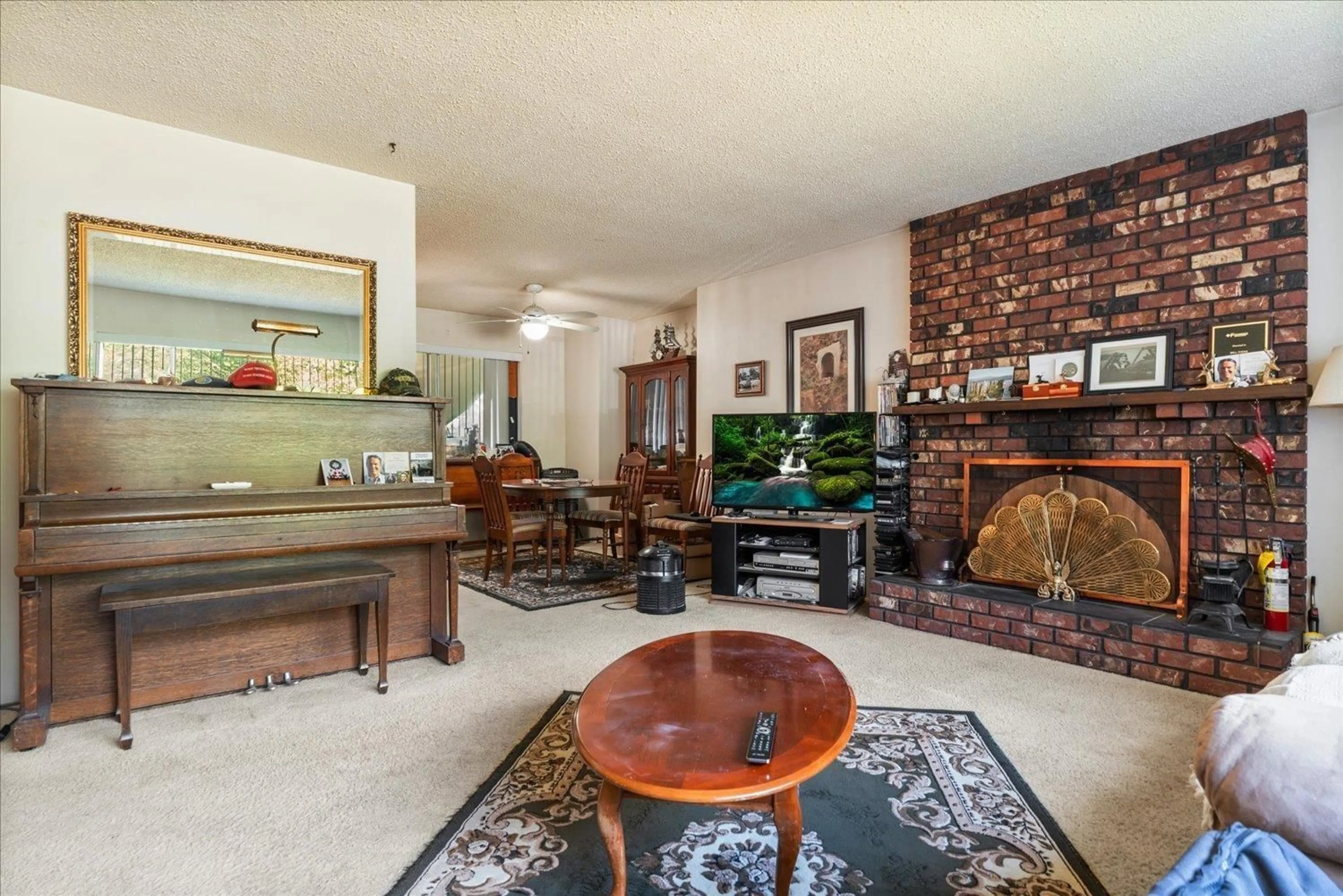 Lobby for 19426 63A AVENUE, Surrey British Columbia V3S7L6