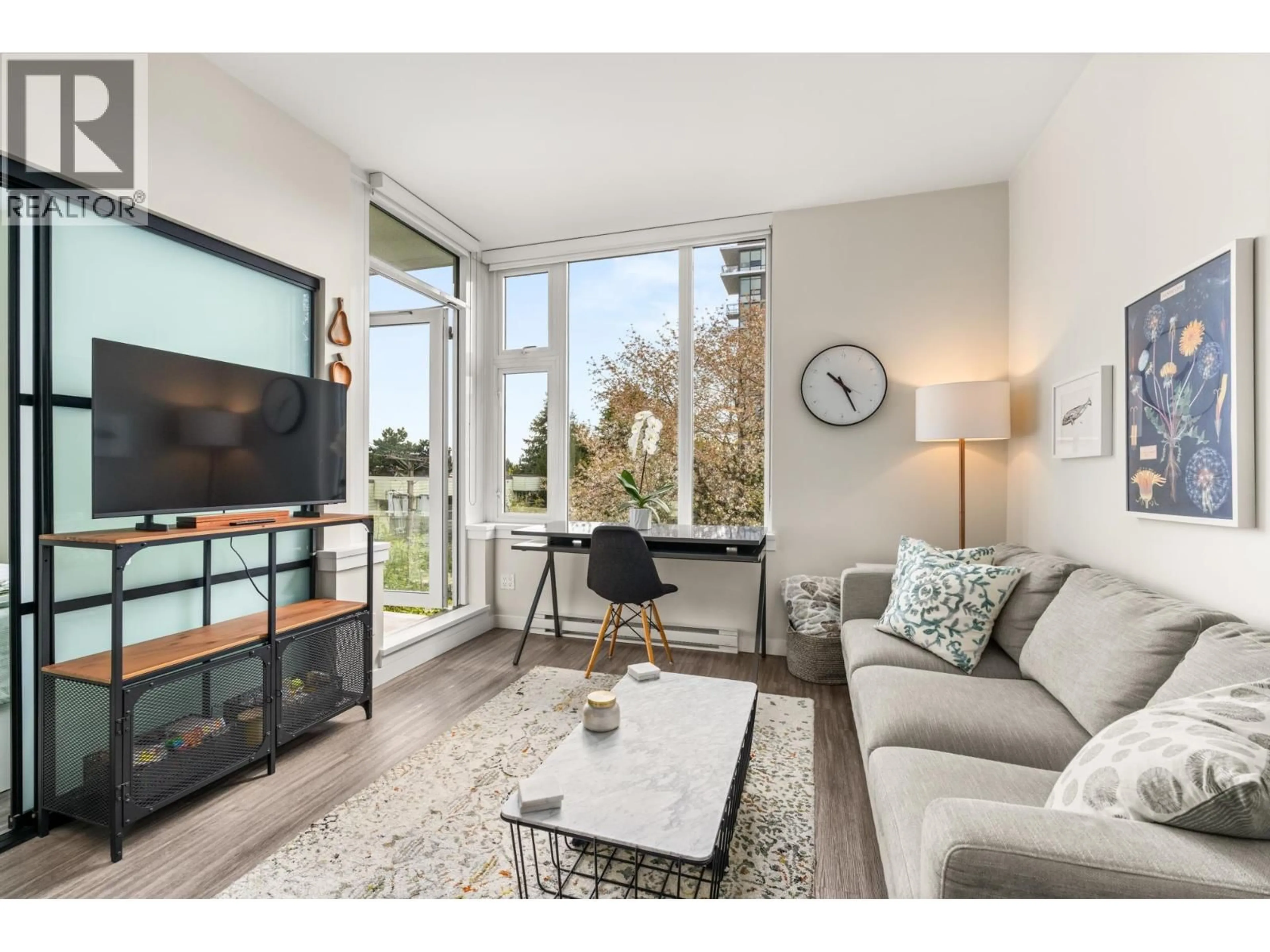 Living room with furniture, unknown for 304 - 311 6TH AVENUE, Vancouver British Columbia V5T0G9