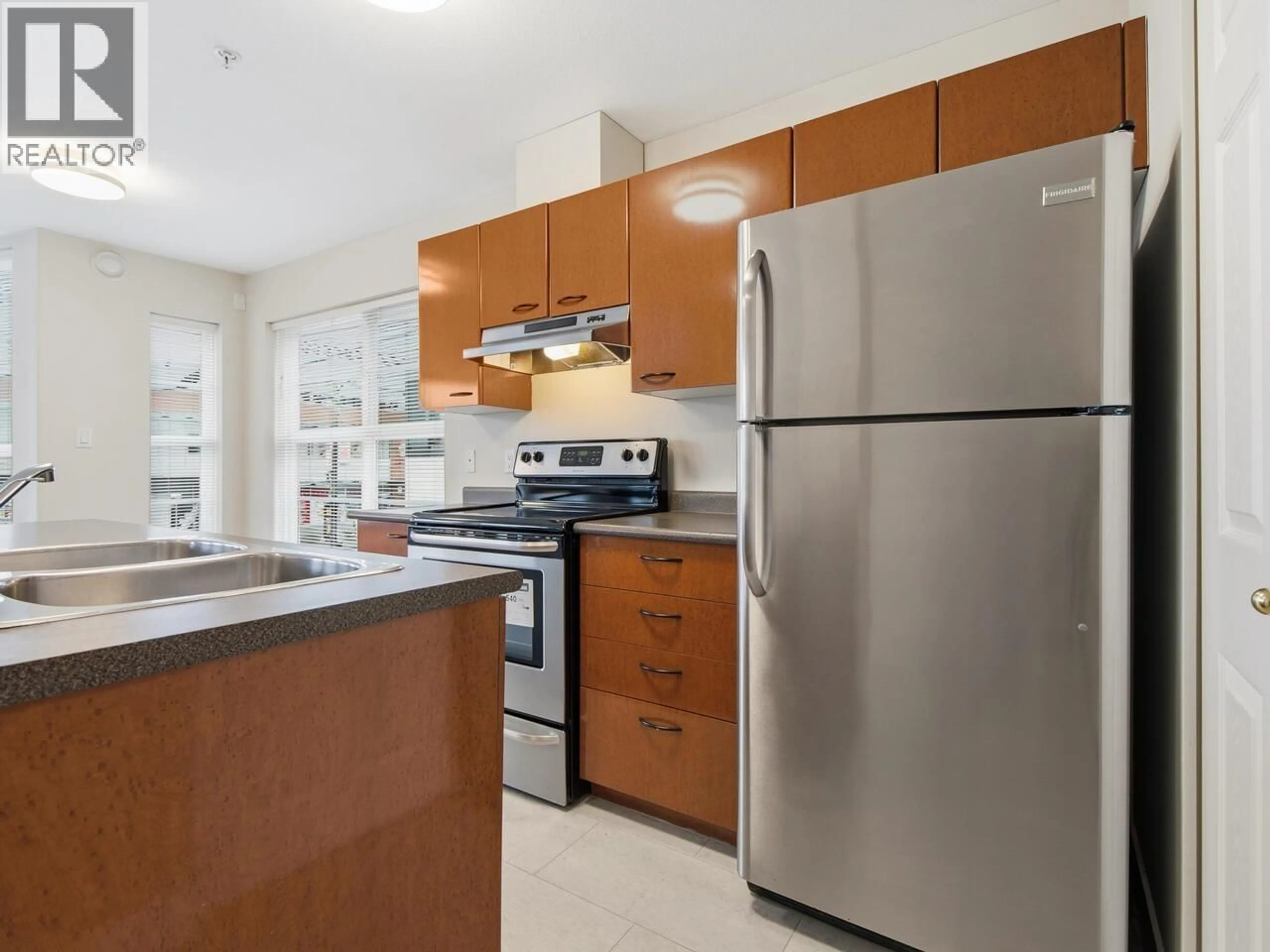 Standard kitchen, unknown for 206 - 1688 8TH AVENUE, Vancouver British Columbia V5N1T5