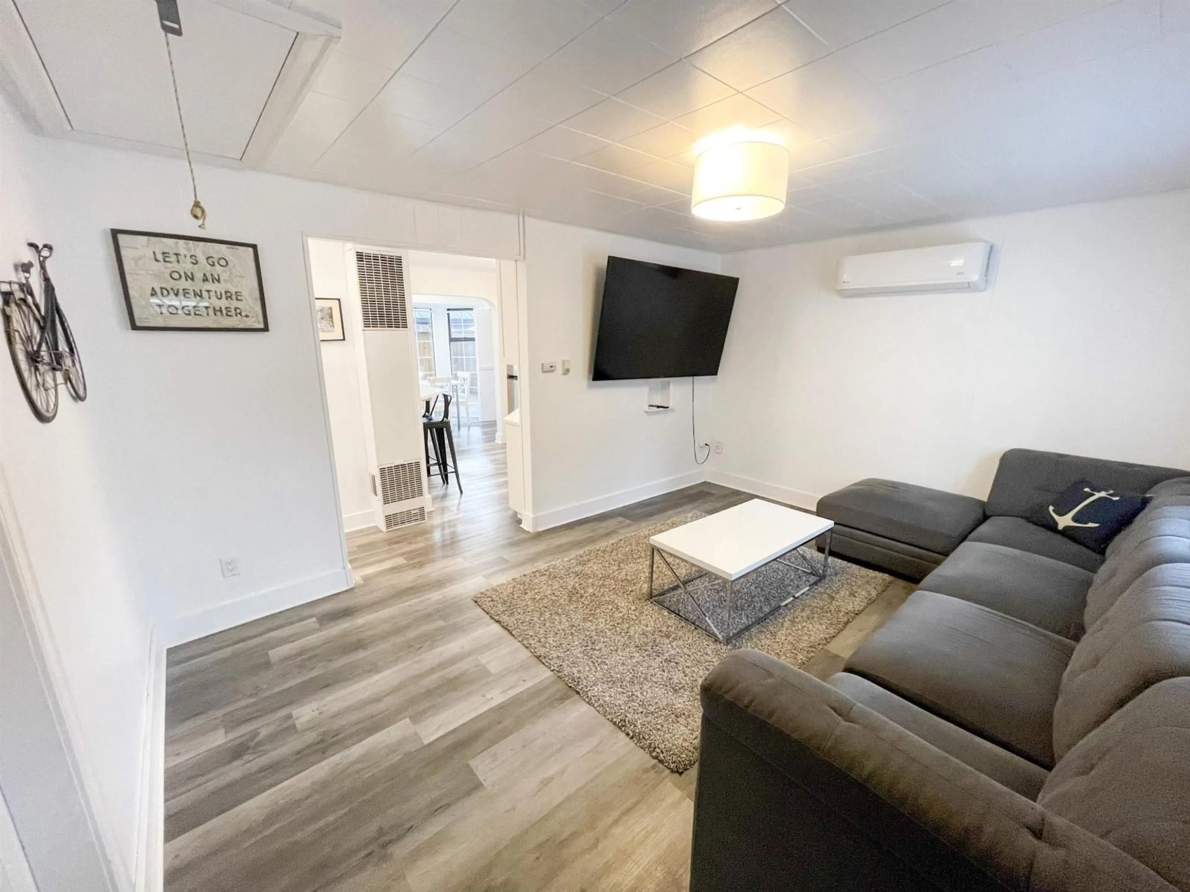 A pic of a room for 298 HEMLOCK STREET, Cultus Lake British Columbia V2R4Y7