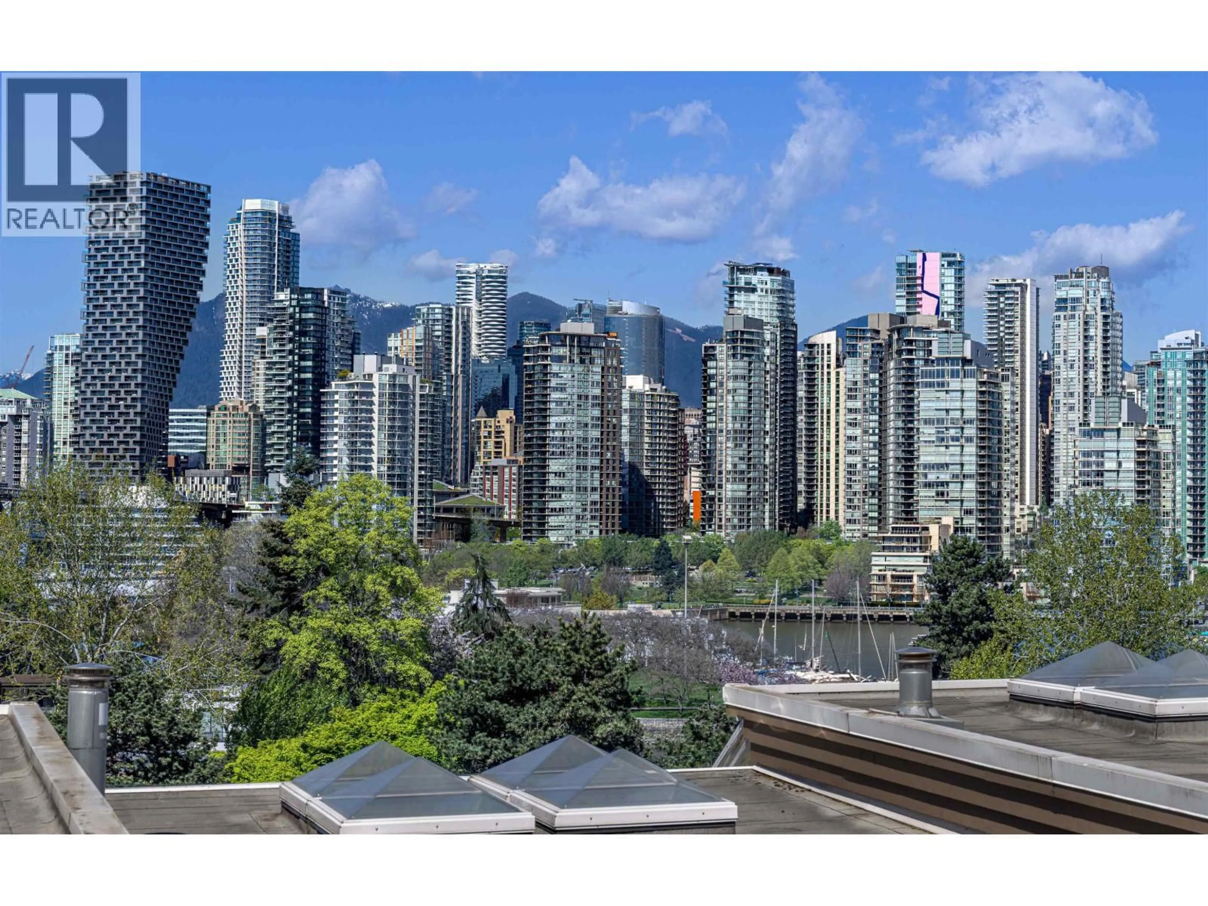 Patio, city buildings view from balcony for 1261 7TH AVENUE, Vancouver British Columbia V6H1B7