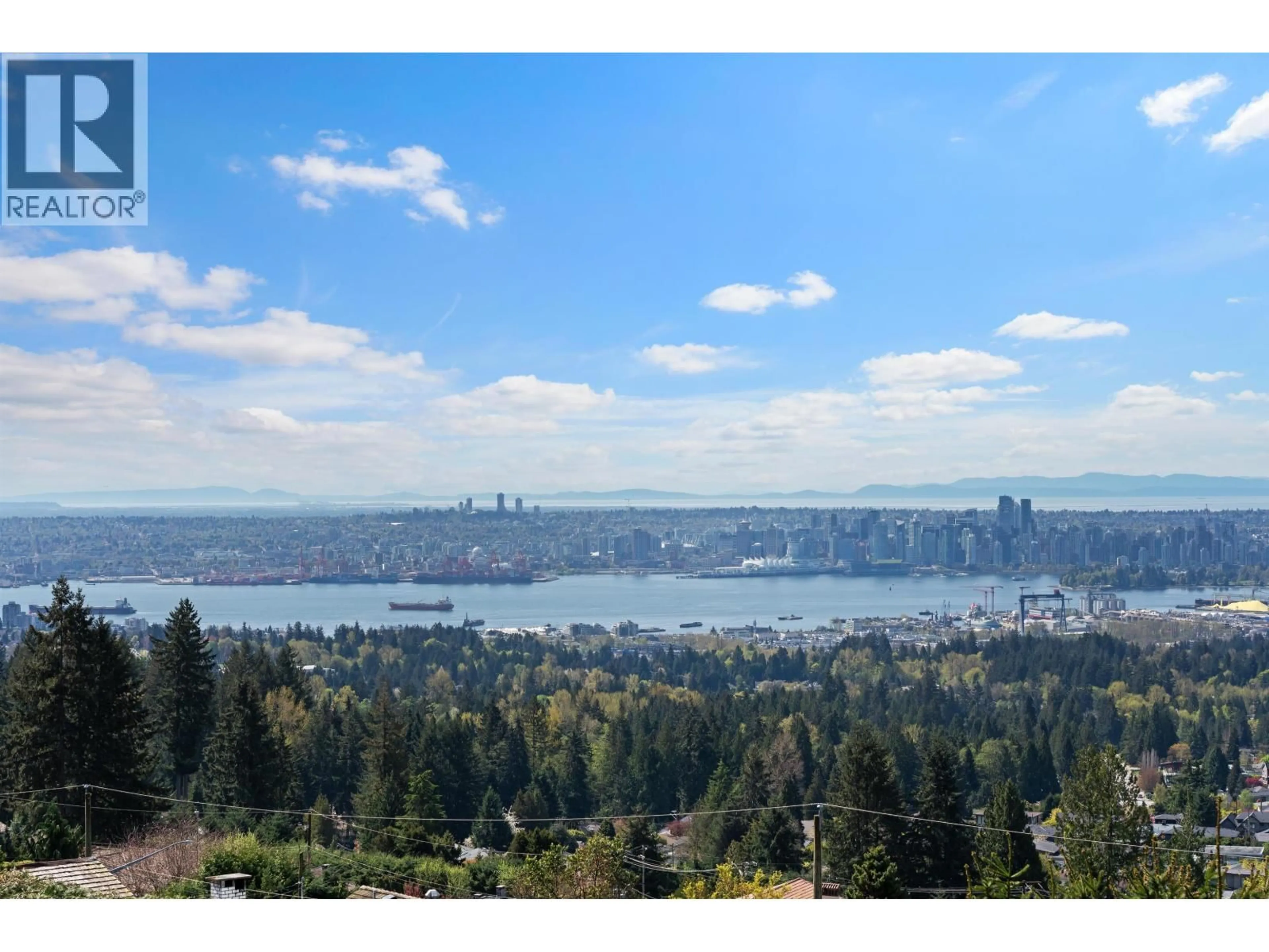 Blurry image for 353 NEWDALE COURT, North Vancouver British Columbia V7N3H3