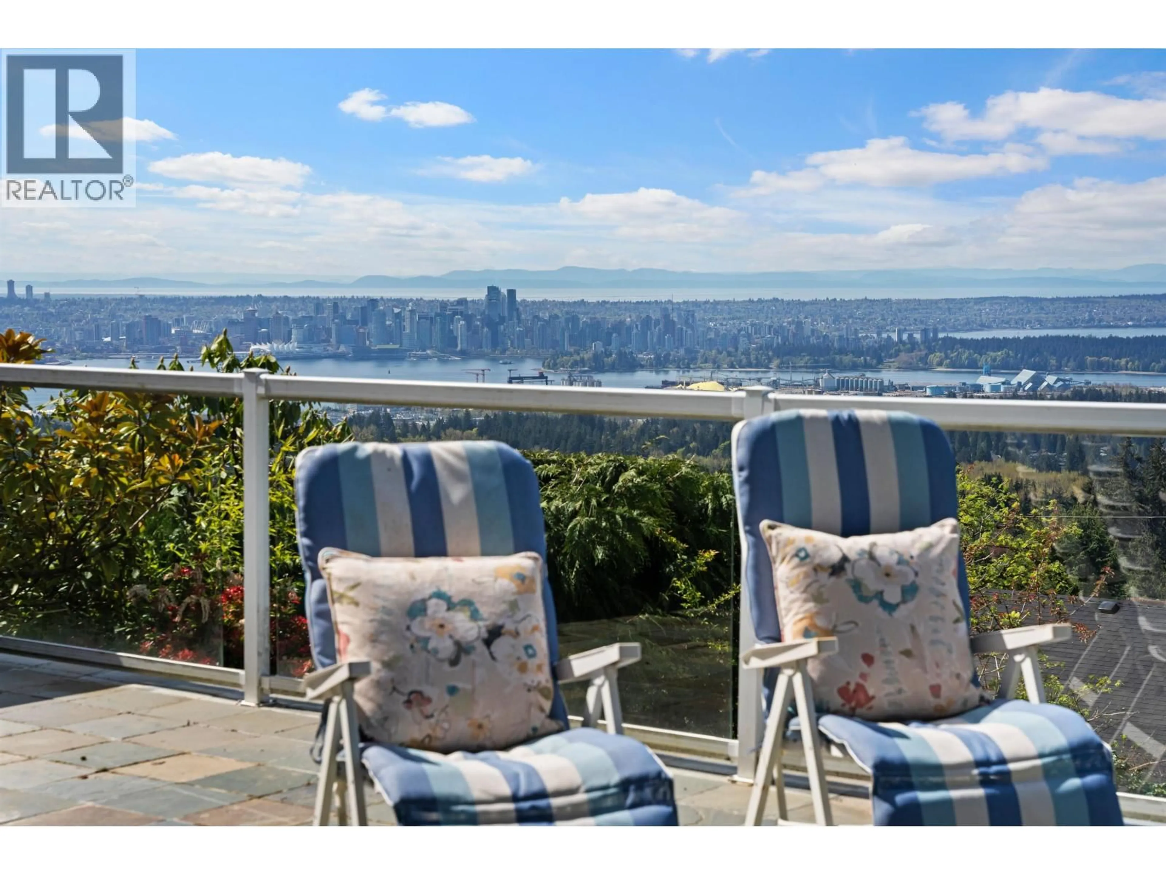 Patio, water/lake/river/ocean view for 353 NEWDALE COURT, North Vancouver British Columbia V7N3H3