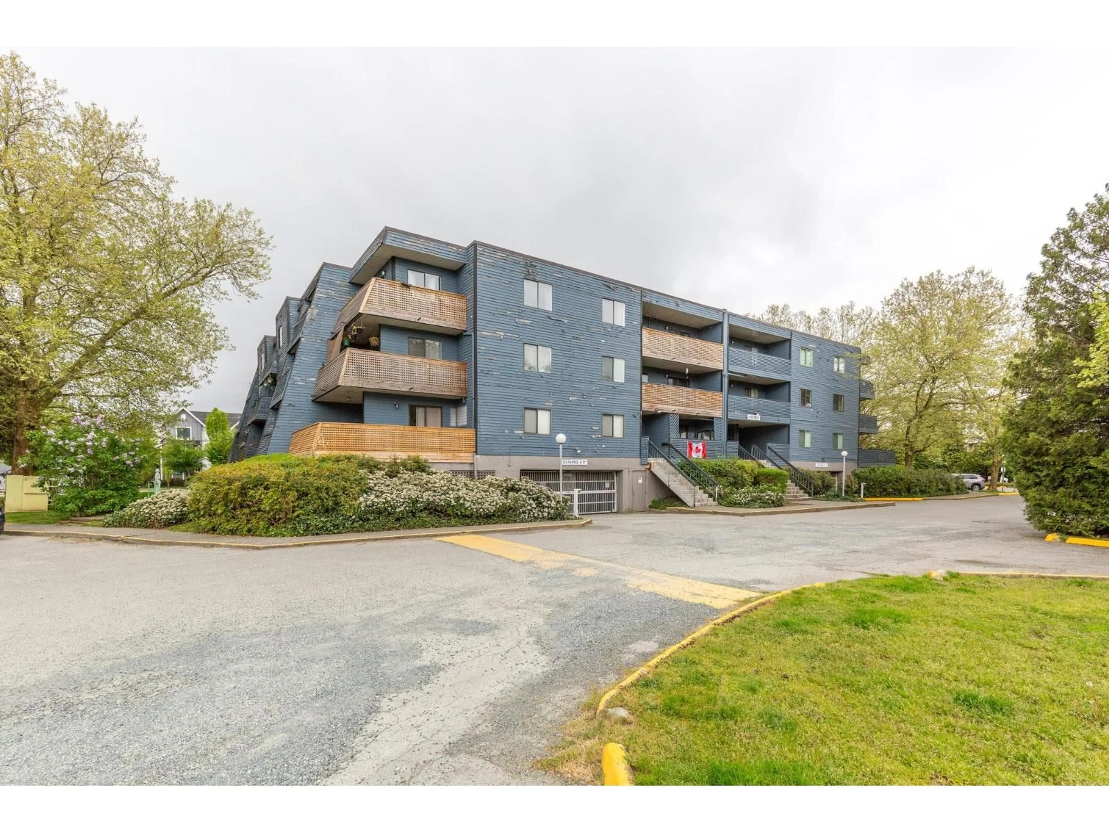 A pic from outside/outdoor area/front of a property/back of a property/a pic from drone, unknown for 309 - 5906 176A STREET, Surrey British Columbia V3S4H7