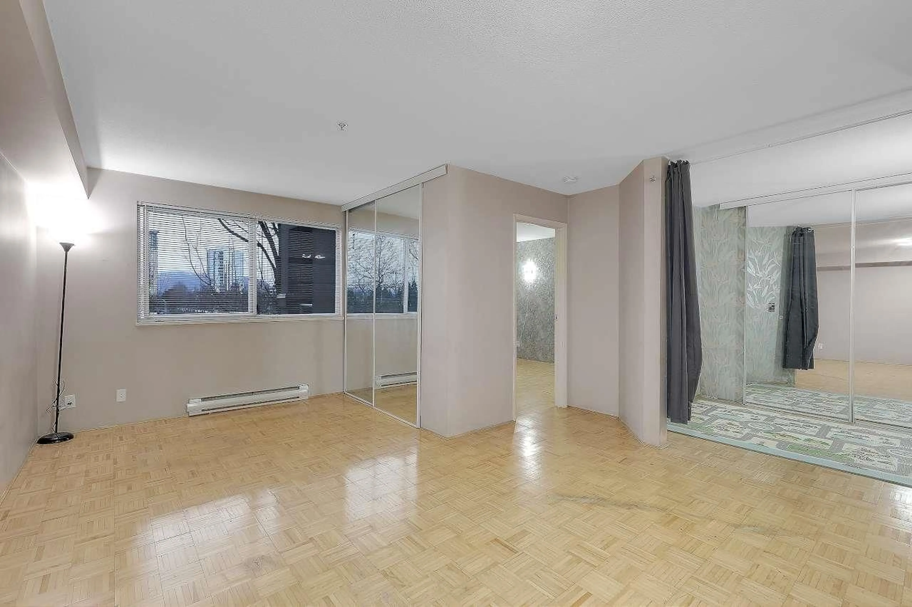 A pic of a room for 308 - 10533 UNIVERSITY DRIVE, Surrey British Columbia V3T5T7