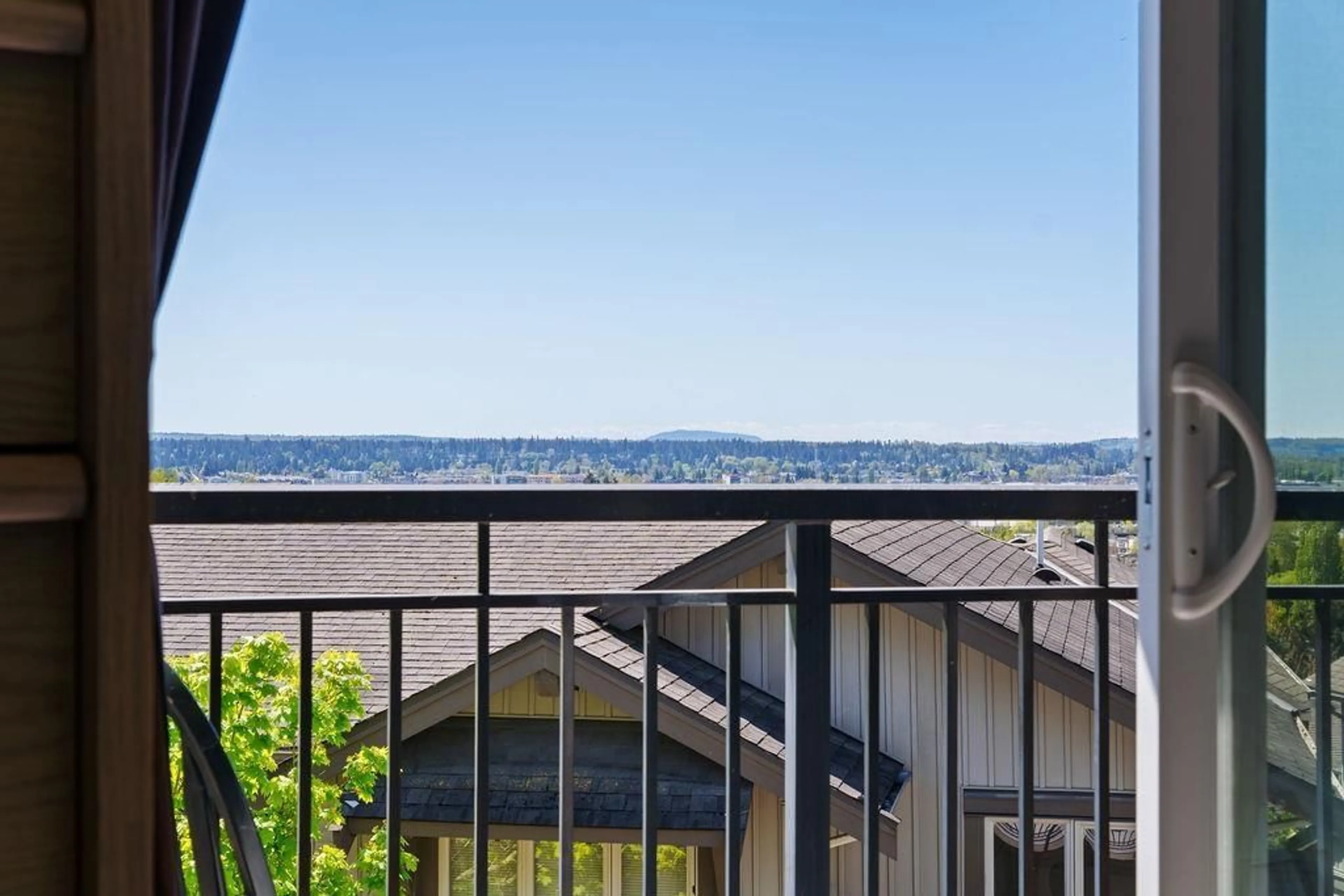 Patio, water/lake/river/ocean view for 7 - 20326 68 AVENUE, Langley British Columbia V2Y0E3