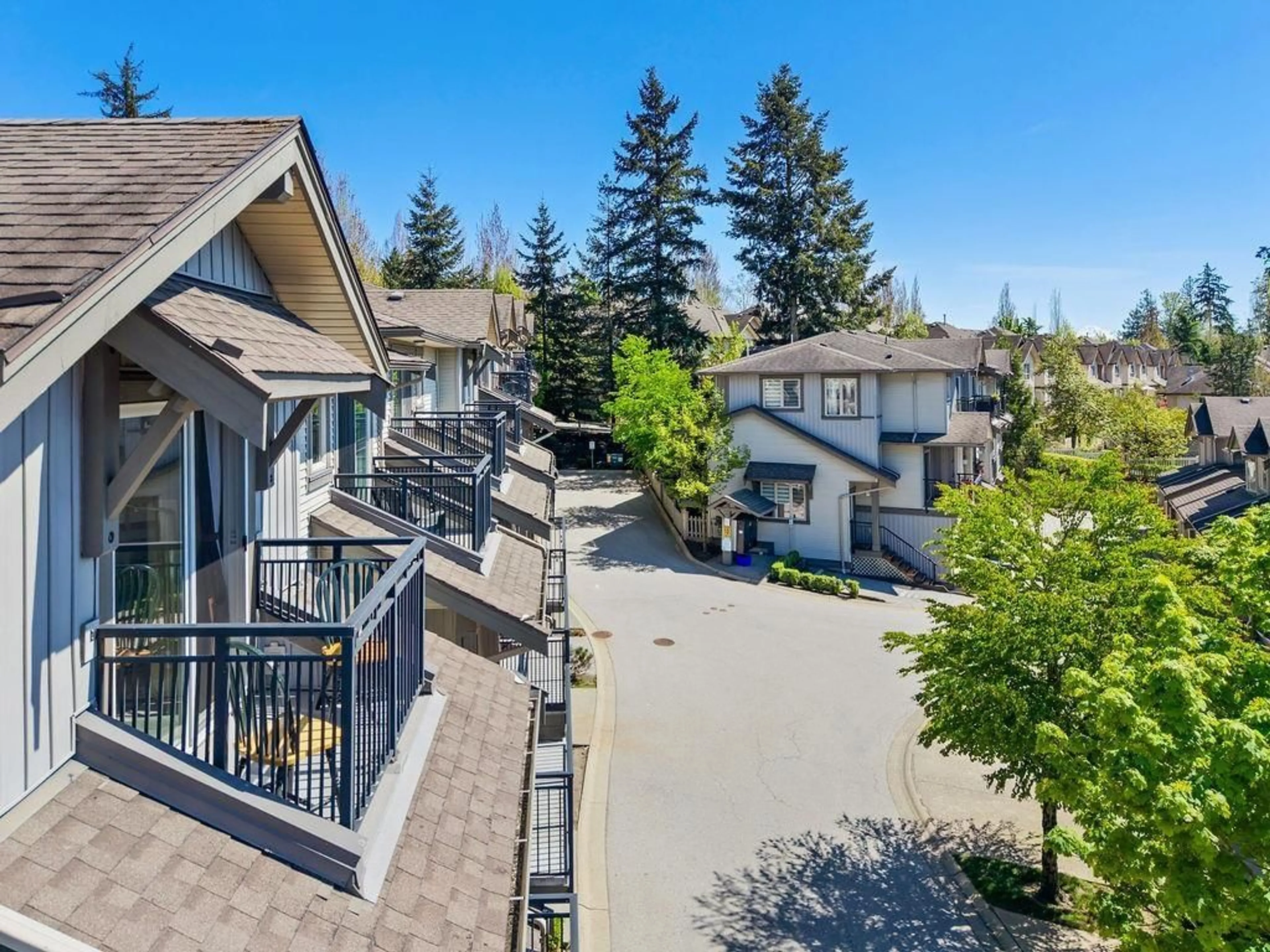 A pic from outside/outdoor area/front of a property/back of a property/a pic from drone, unknown for 7 - 20326 68 AVENUE, Langley British Columbia V2Y0E3