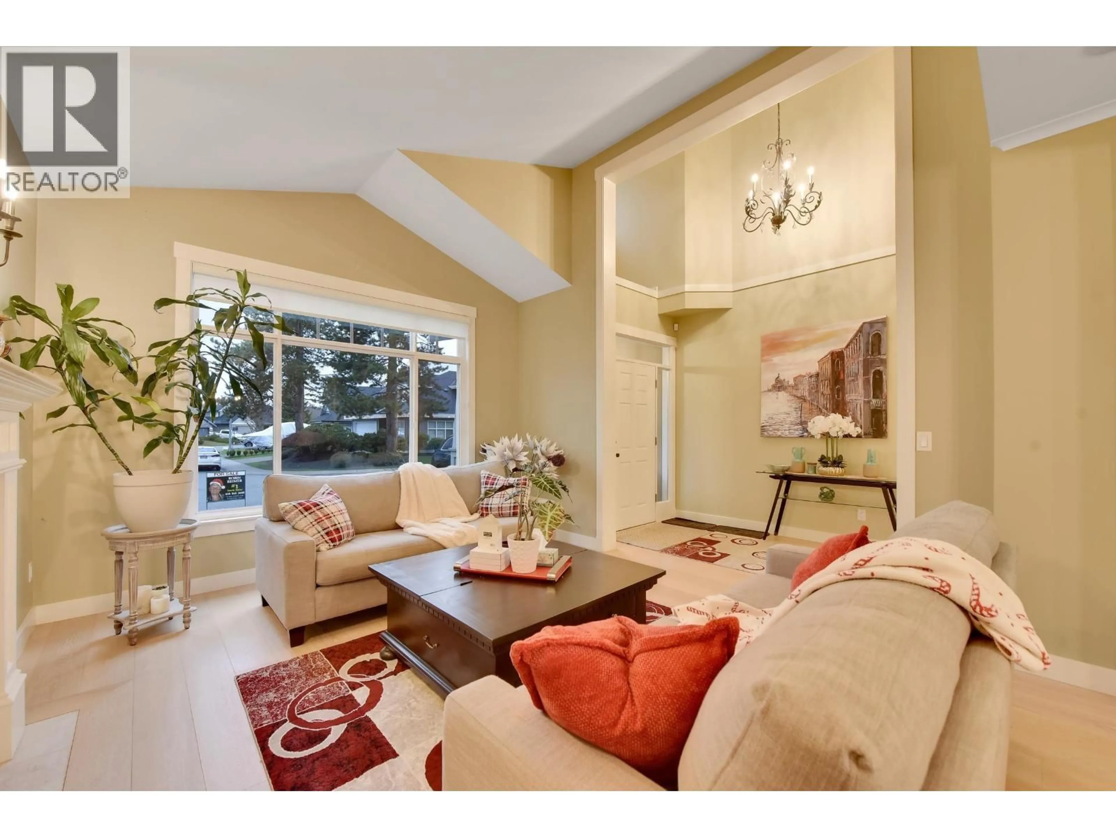 Living room with furniture, unknown for 5268 GLEN ABBEY PLACE, Delta British Columbia V4M4H1