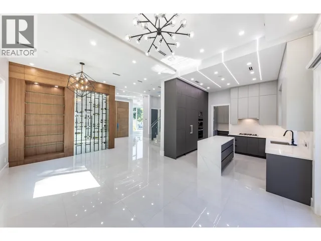 3587 MAYFAIR AVENUE, Vancouver 4