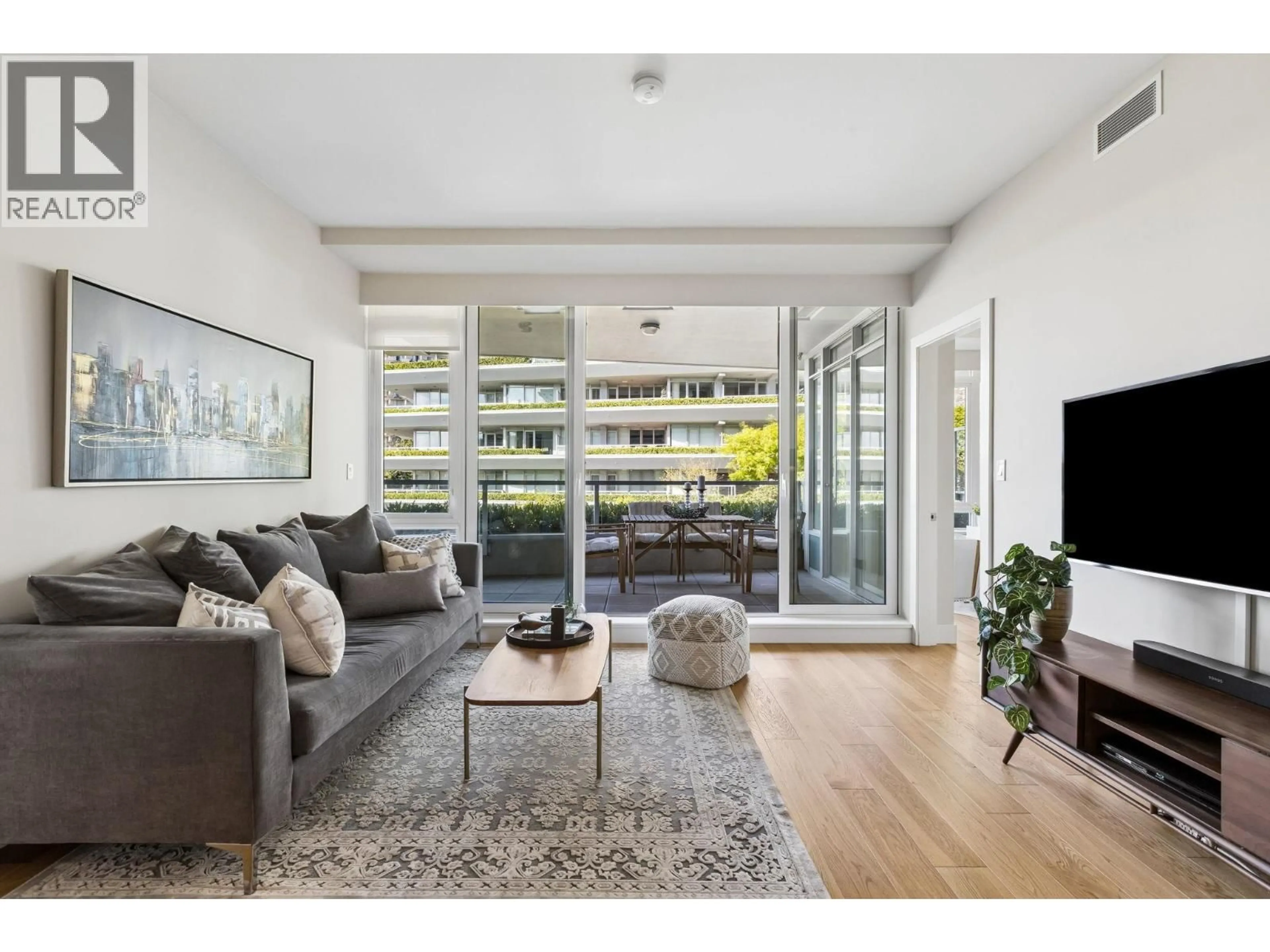 Living room with furniture, unknown for 204 - 866 ARTHUR ERICKSON PLACE, West Vancouver British Columbia V7T0B2