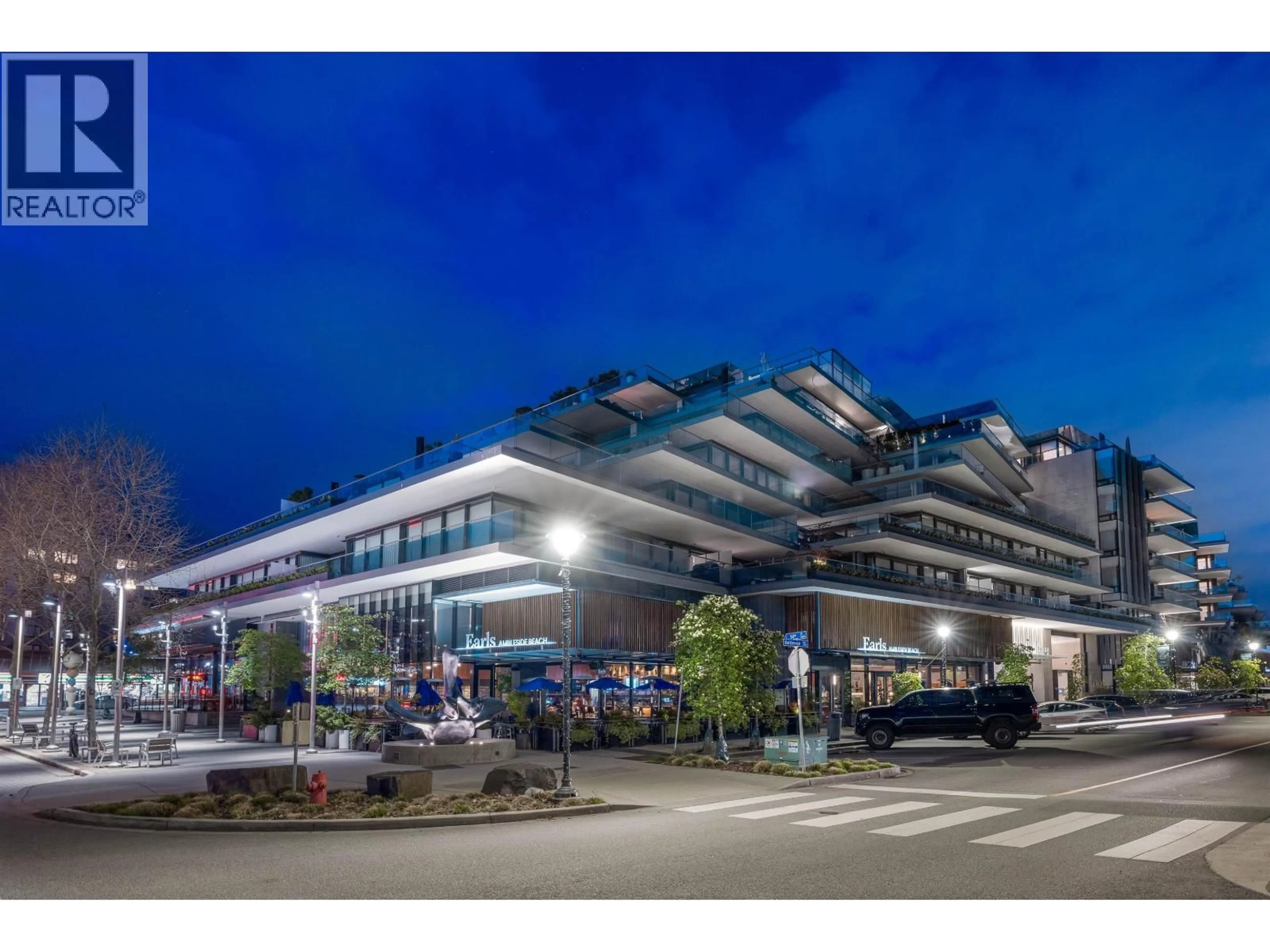 Lobby for 402 - 1355 BELLEVUE AVENUE, West Vancouver British Columbia V7T0B4