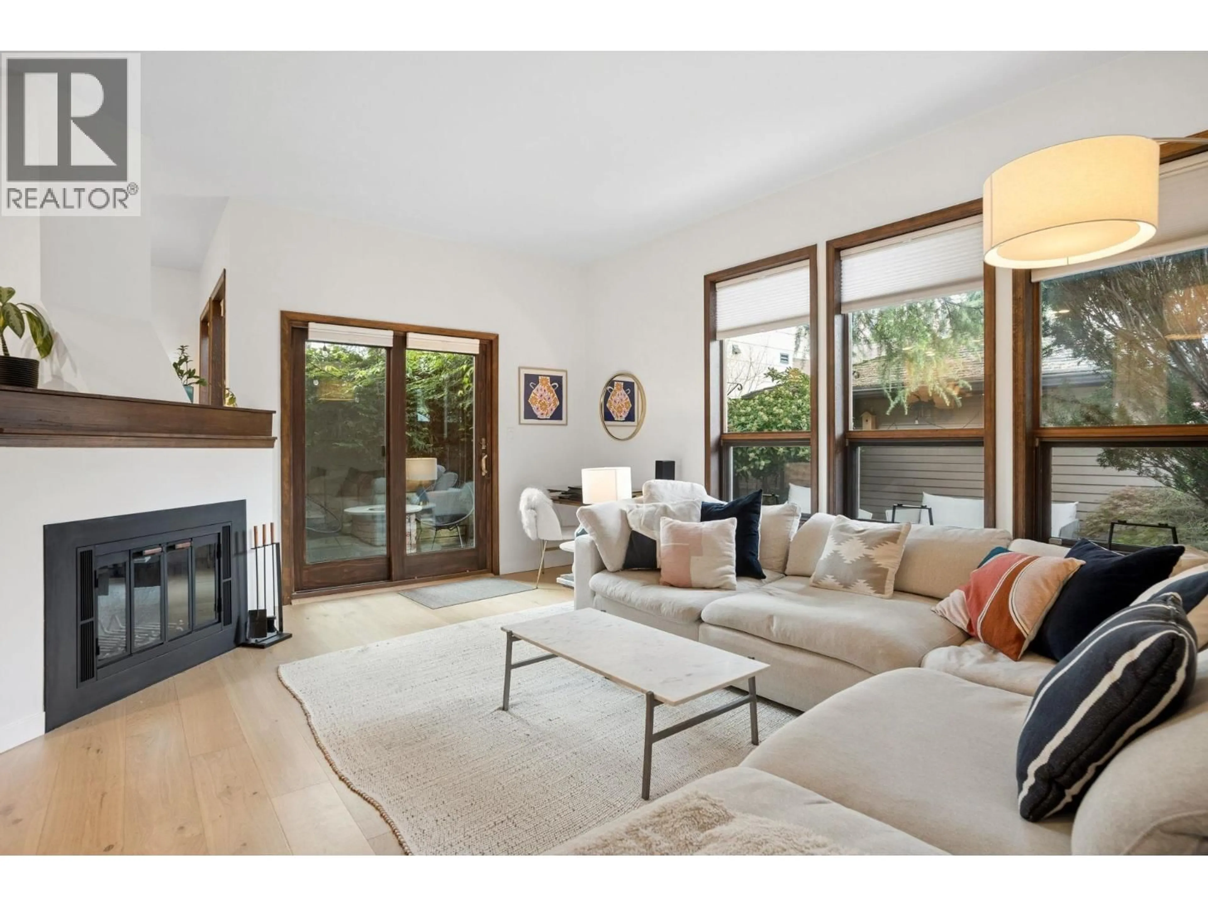 Living room with furniture, unknown for 2421 TRAFALGAR STREET, Vancouver British Columbia V6K3T2