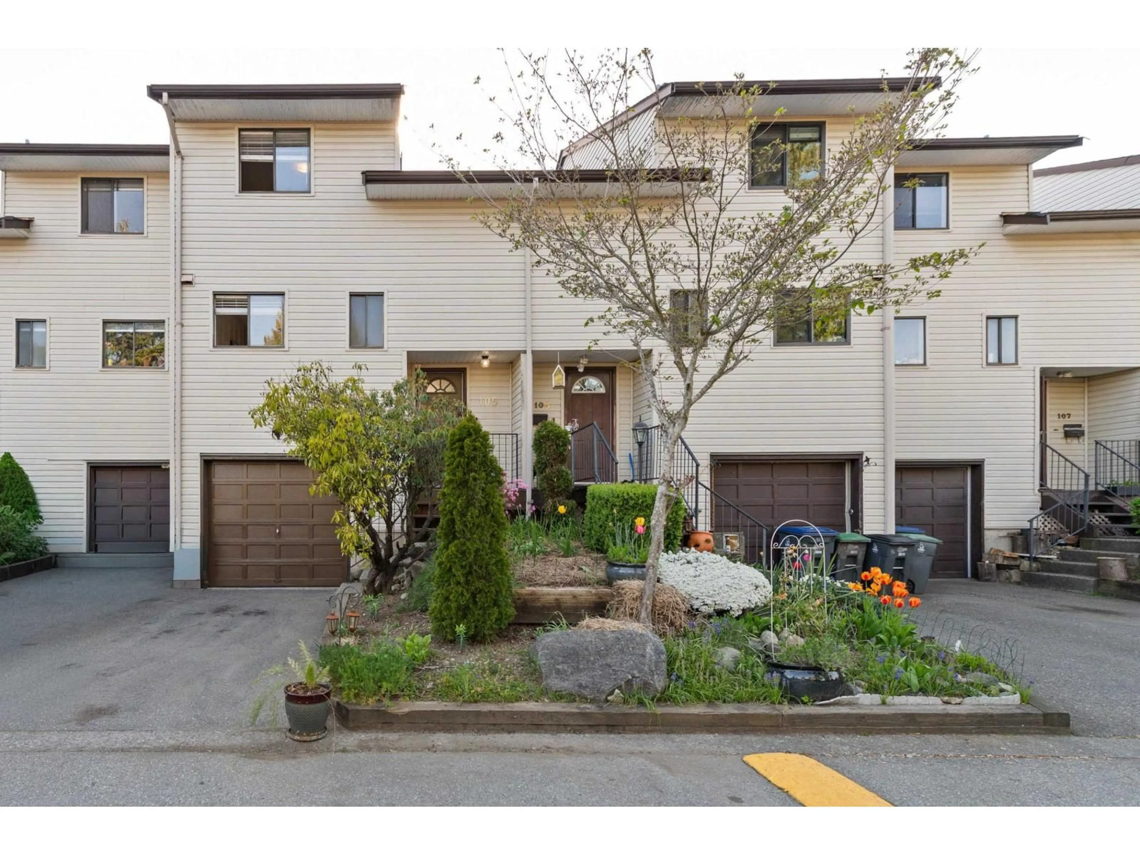 Unknown for 105 - 9264 122 STREET, Surrey British Columbia V3V4L5