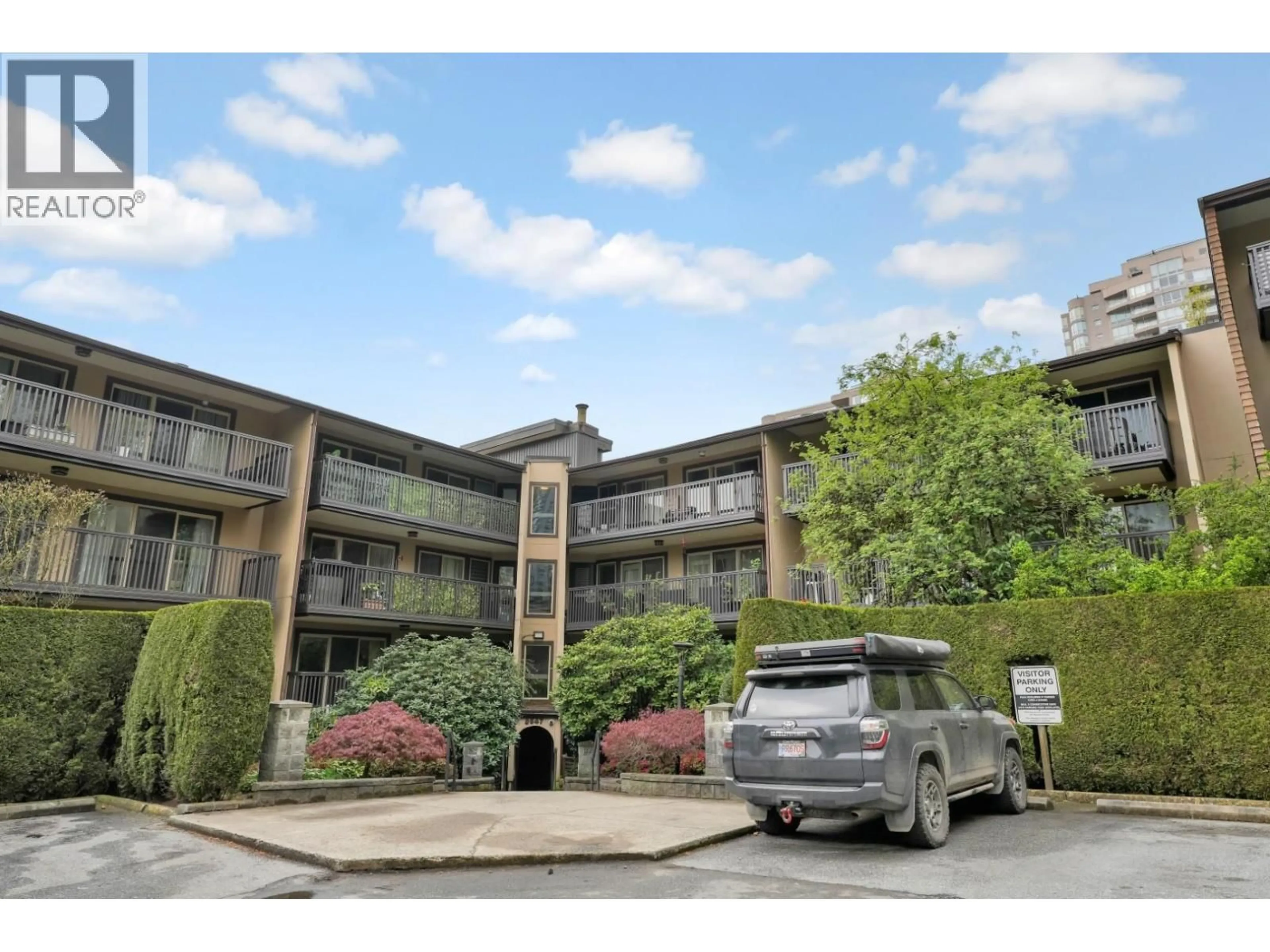 Unknown for 304 - 9847 MANCHESTER DRIVE, Burnaby British Columbia V3N4P4