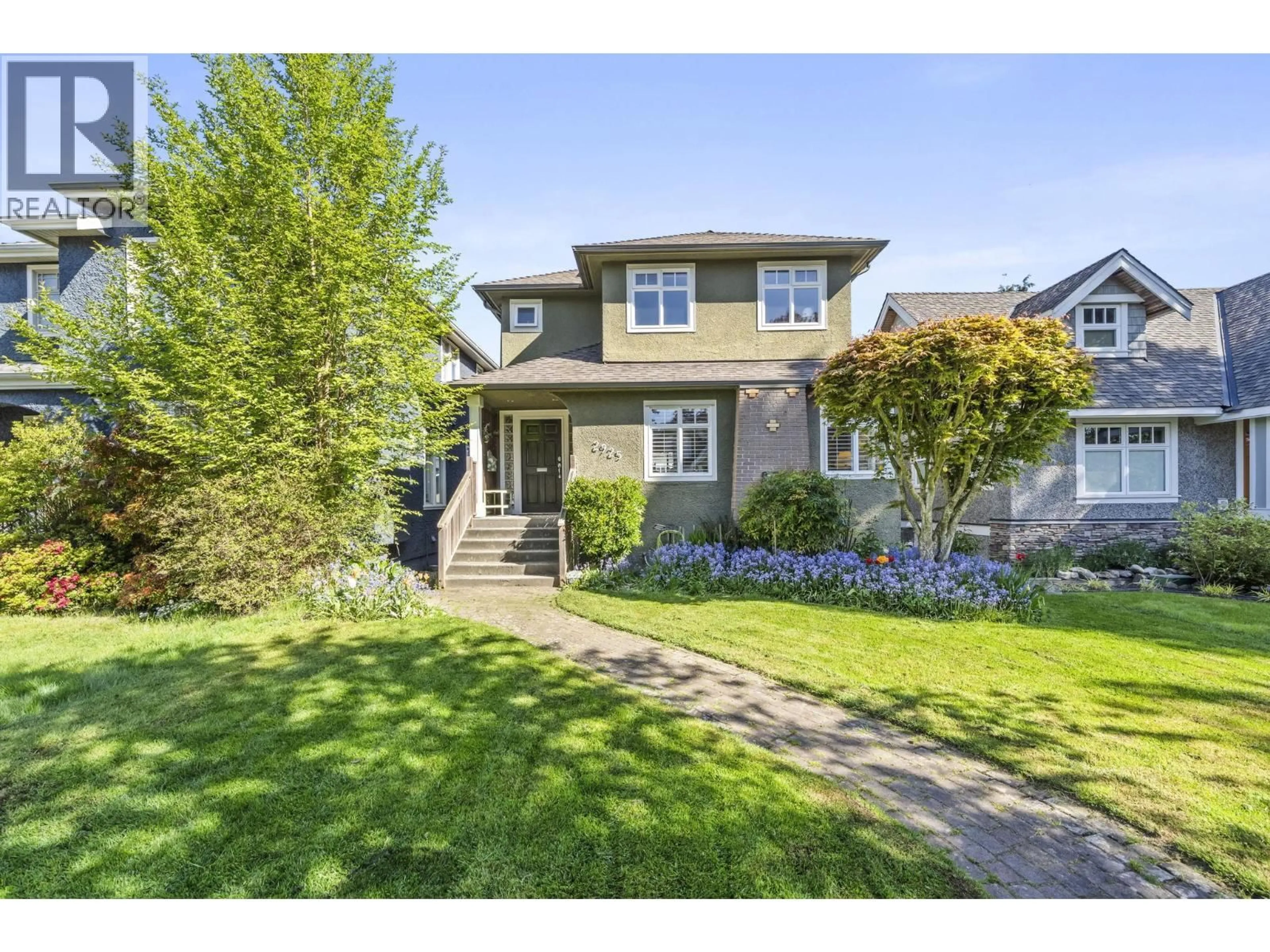 Home with vinyl exterior material, street for 2925 21ST STREET, Vancouver British Columbia V6L1K7