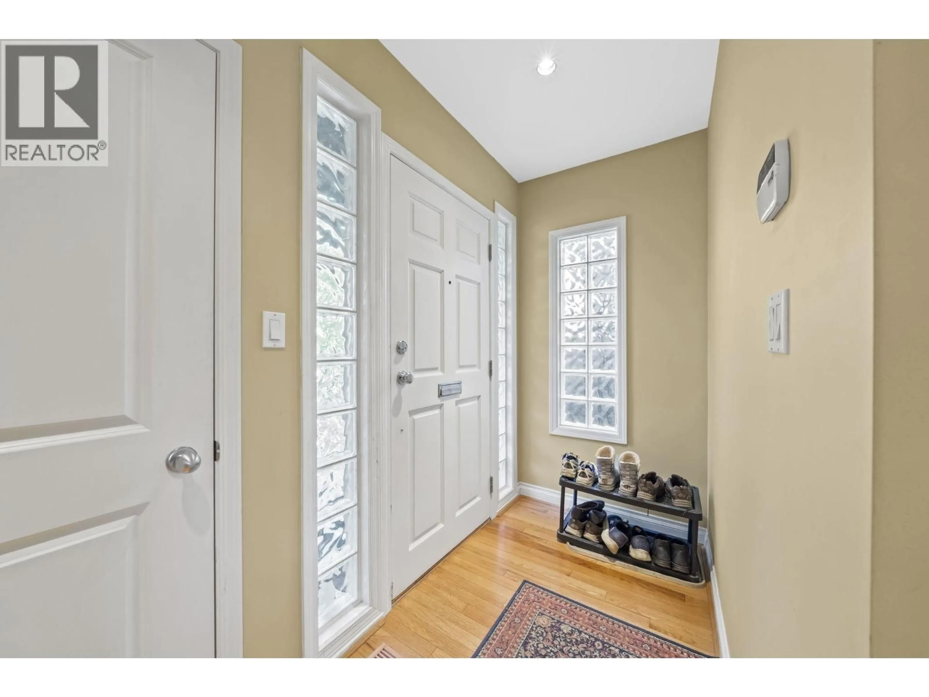 Indoor entryway for 2925 21ST STREET, Vancouver British Columbia V6L1K7