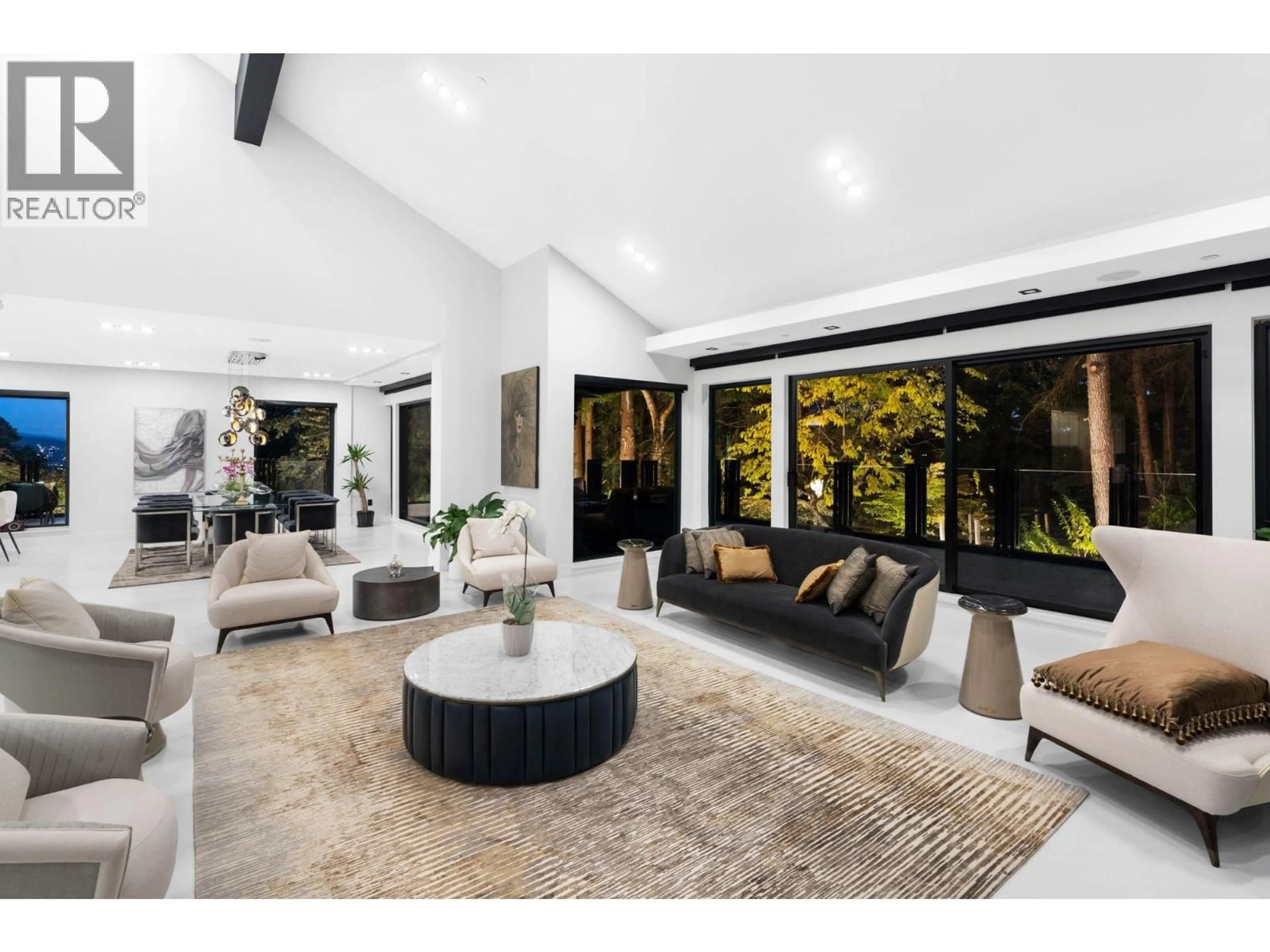 Living room with furniture, unknown for 1110 HILLSIDE ROAD, West Vancouver British Columbia V7S2G2