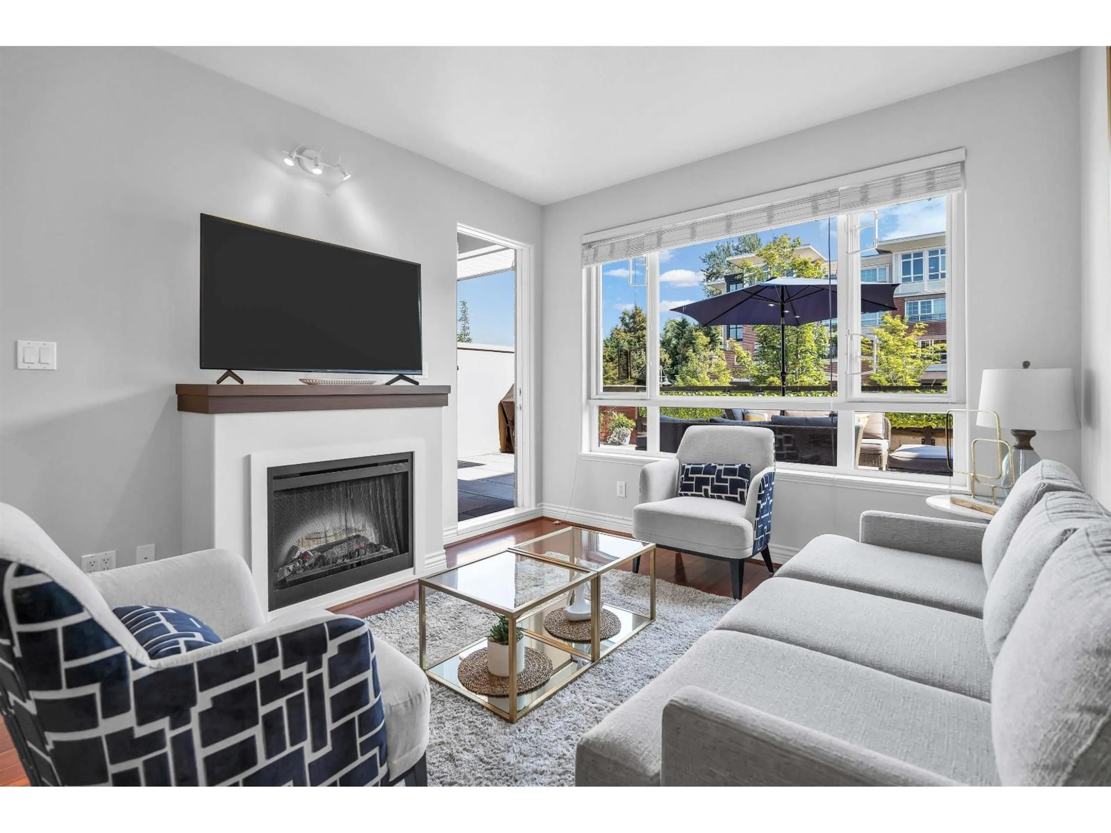 Living room with furniture, unknown for 223 - 2970 KING GEORGE BOULEVARD, Surrey British Columbia V4P0E6