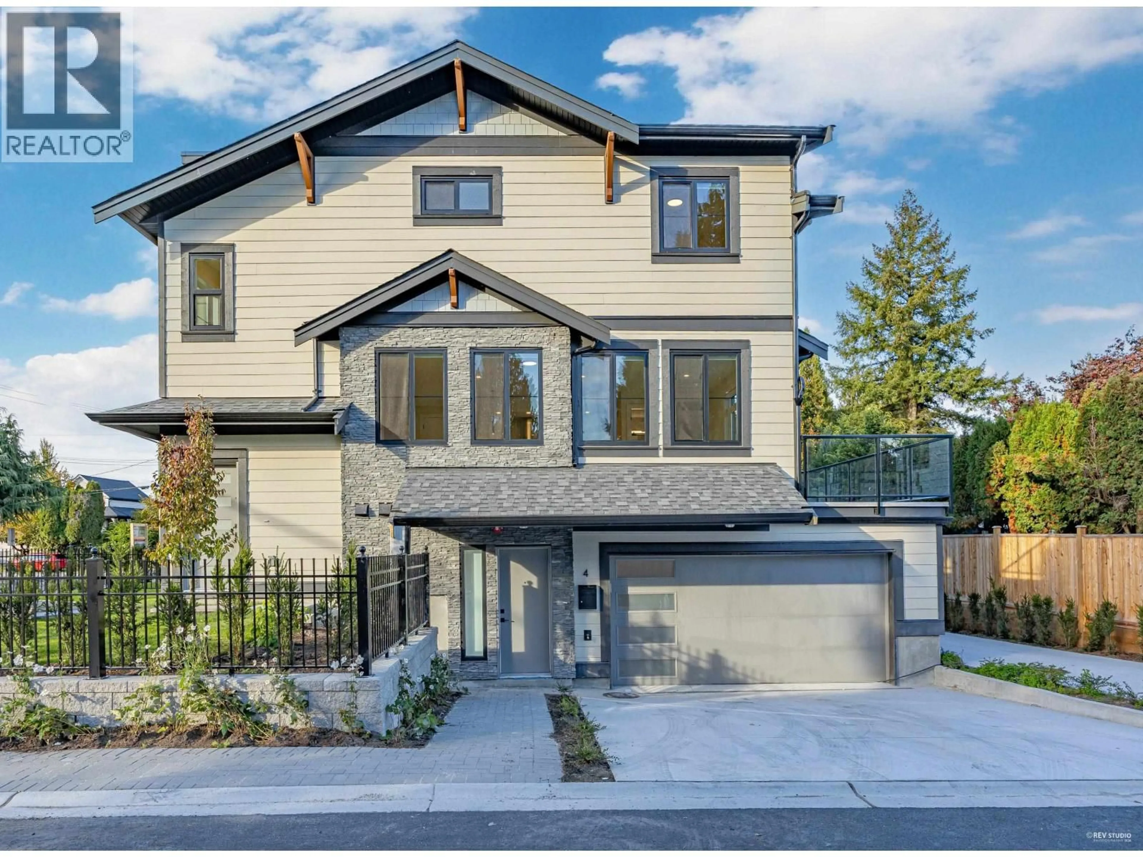 Home with brick exterior material, street for 4 - 11384 207 STREET, Maple Ridge British Columbia V2X1W6