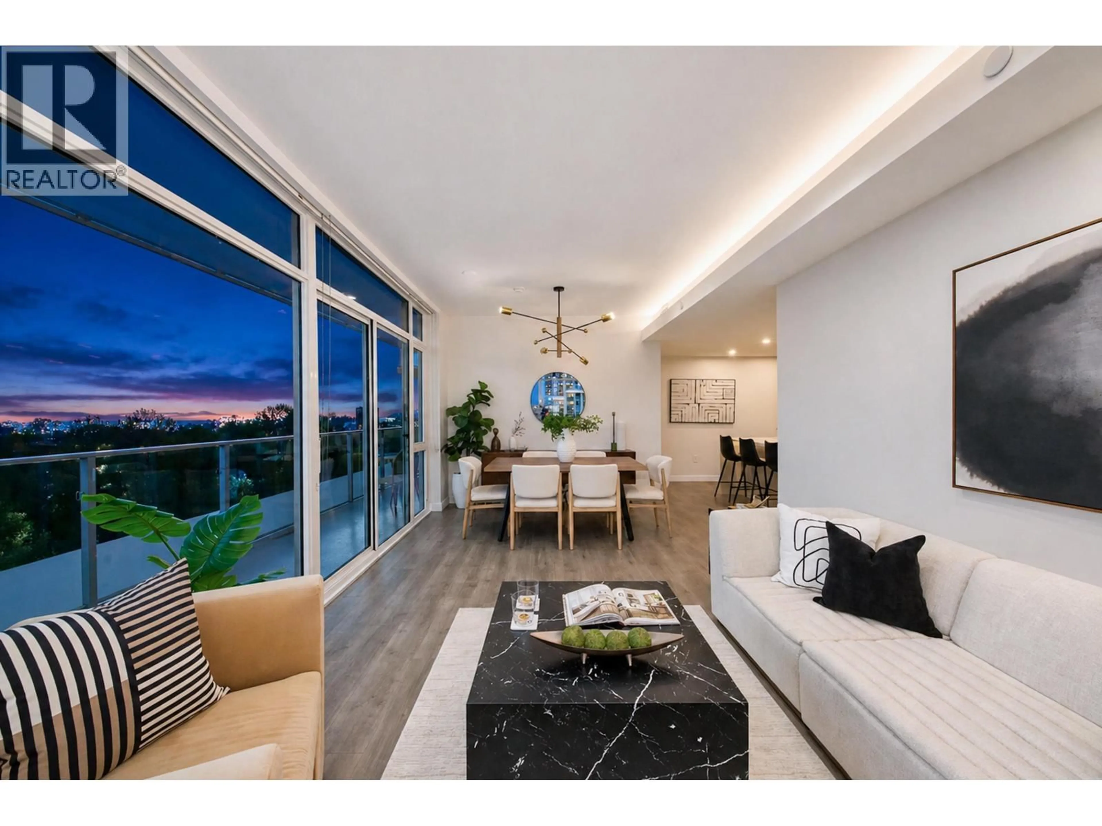 Living room with furniture, unknown for 1104 - 200 KLAHANIE COURT, West Vancouver British Columbia V7P0E4