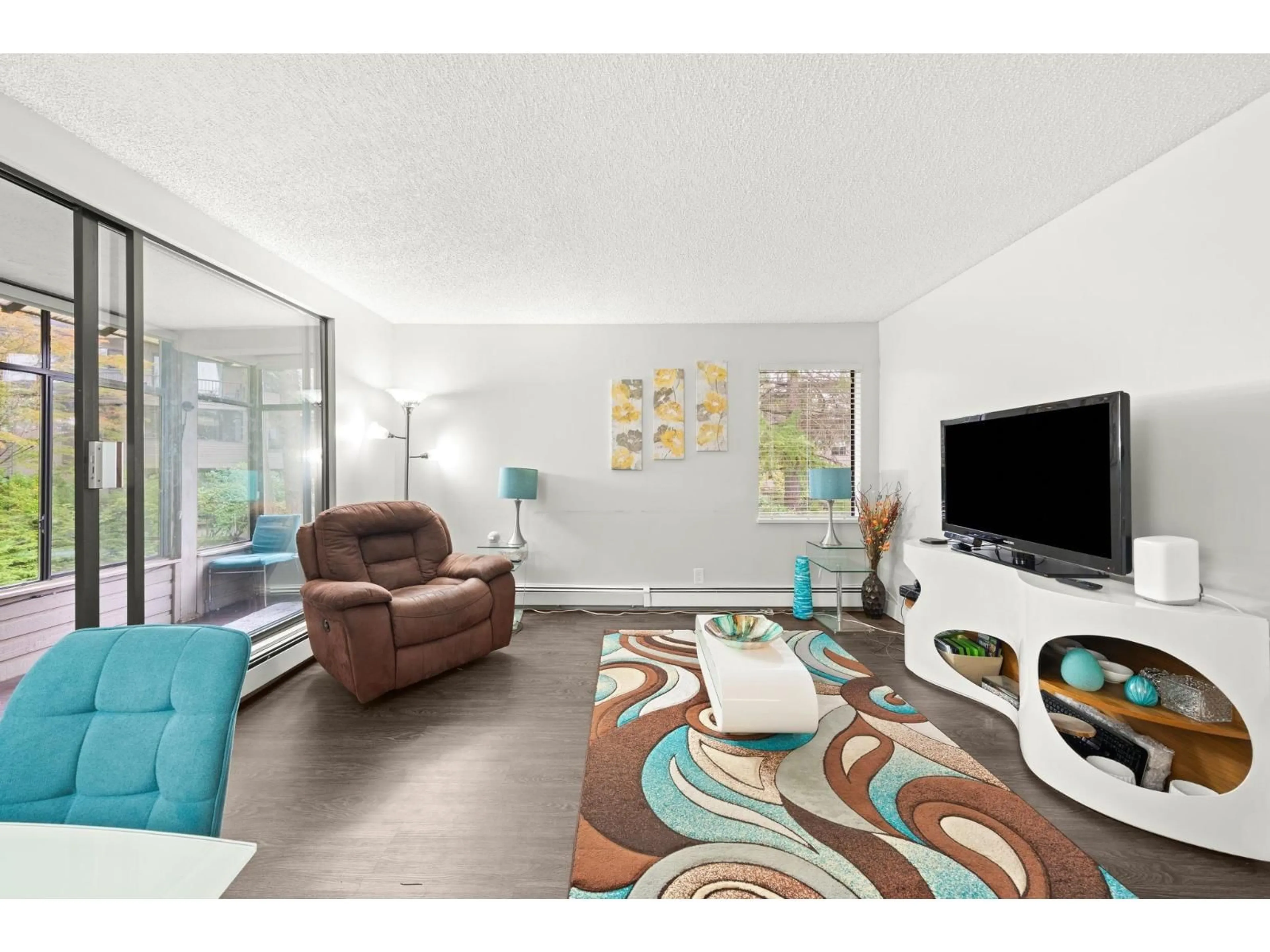 Living room with furniture, unknown for 219 - 1760 SOUTHMERE CRESCENT, Surrey British Columbia V4A6E5