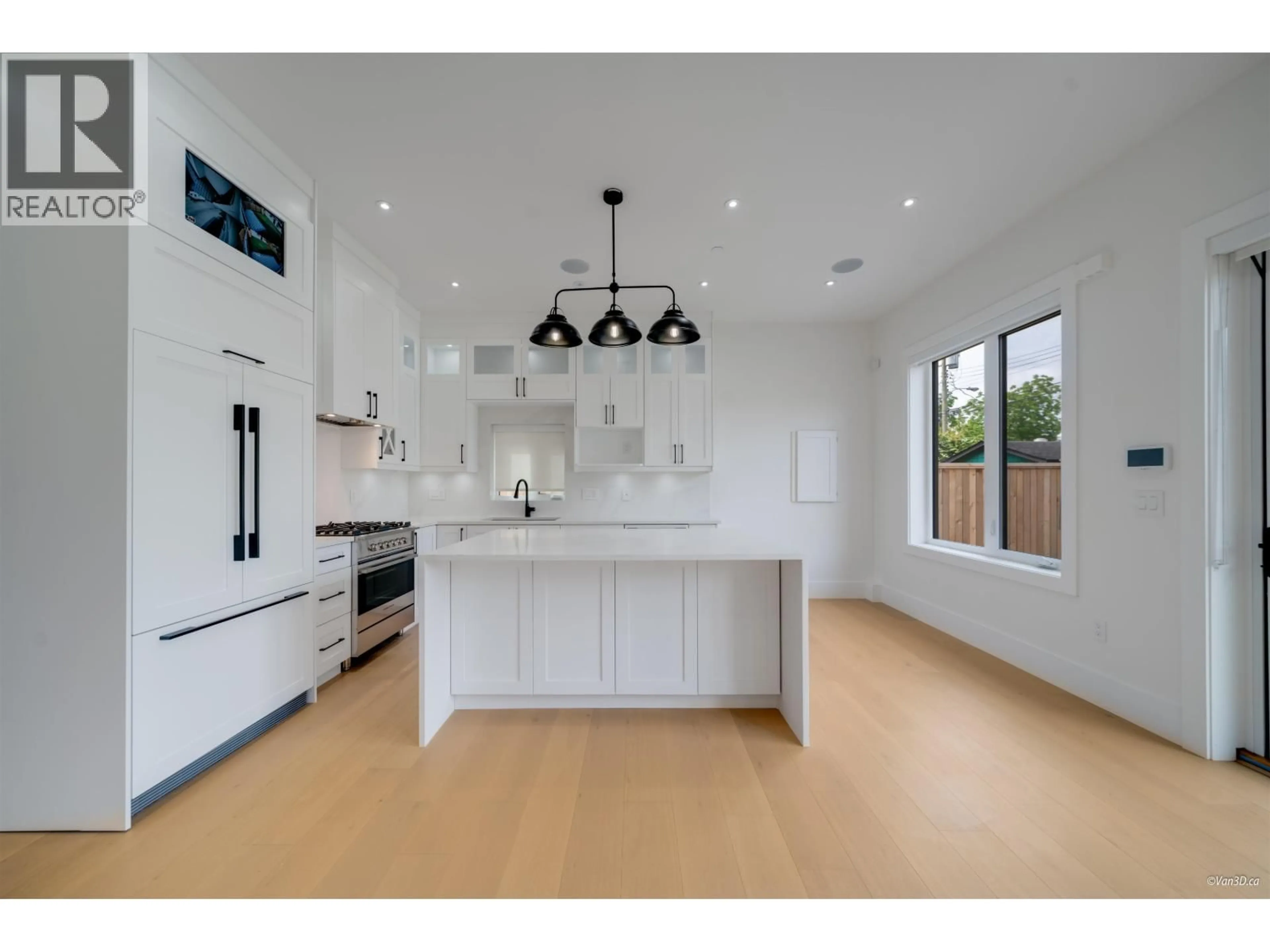 Open concept kitchen, ceramic/tile floor for 2 - 4463 WALDEN STREET, Vancouver British Columbia V5V3S4