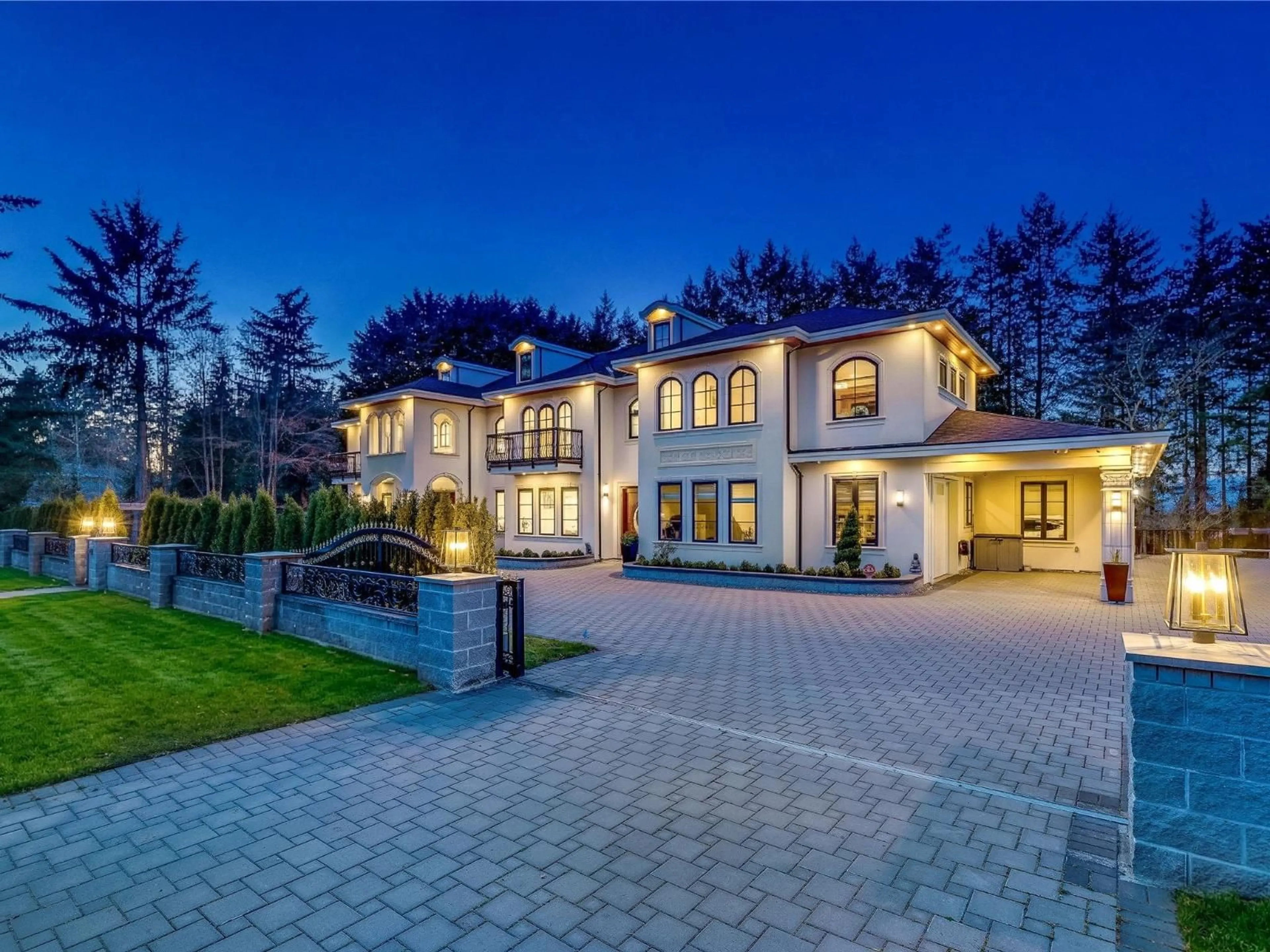 Unknown for 16375 30B AVENUE, Surrey British Columbia V3S0E3