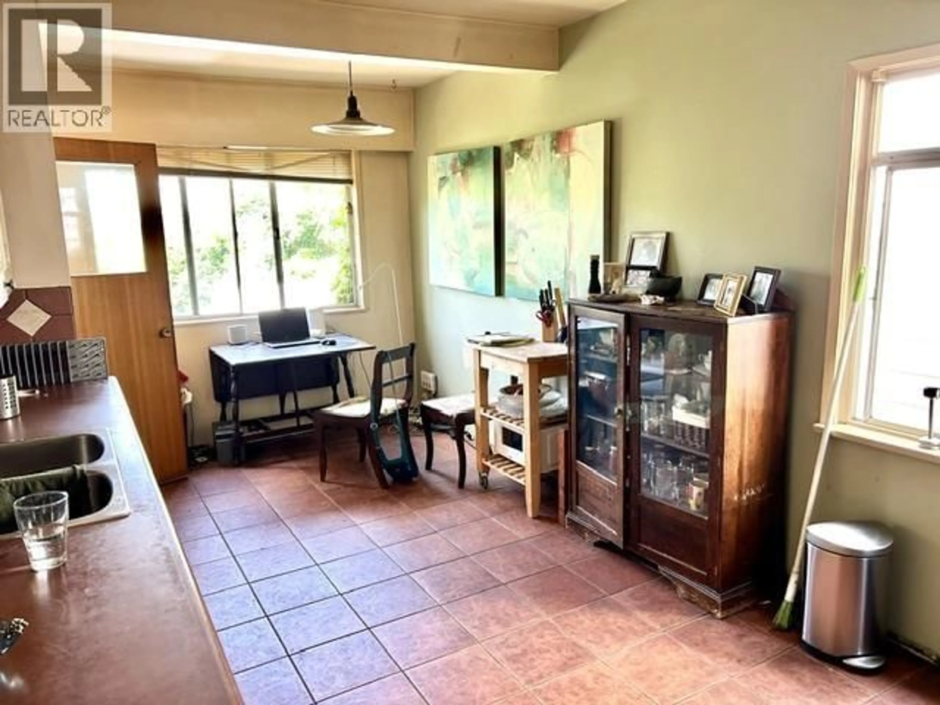 A pic of a room for 5925 CHESTER STREET, Vancouver British Columbia V5W3B7
