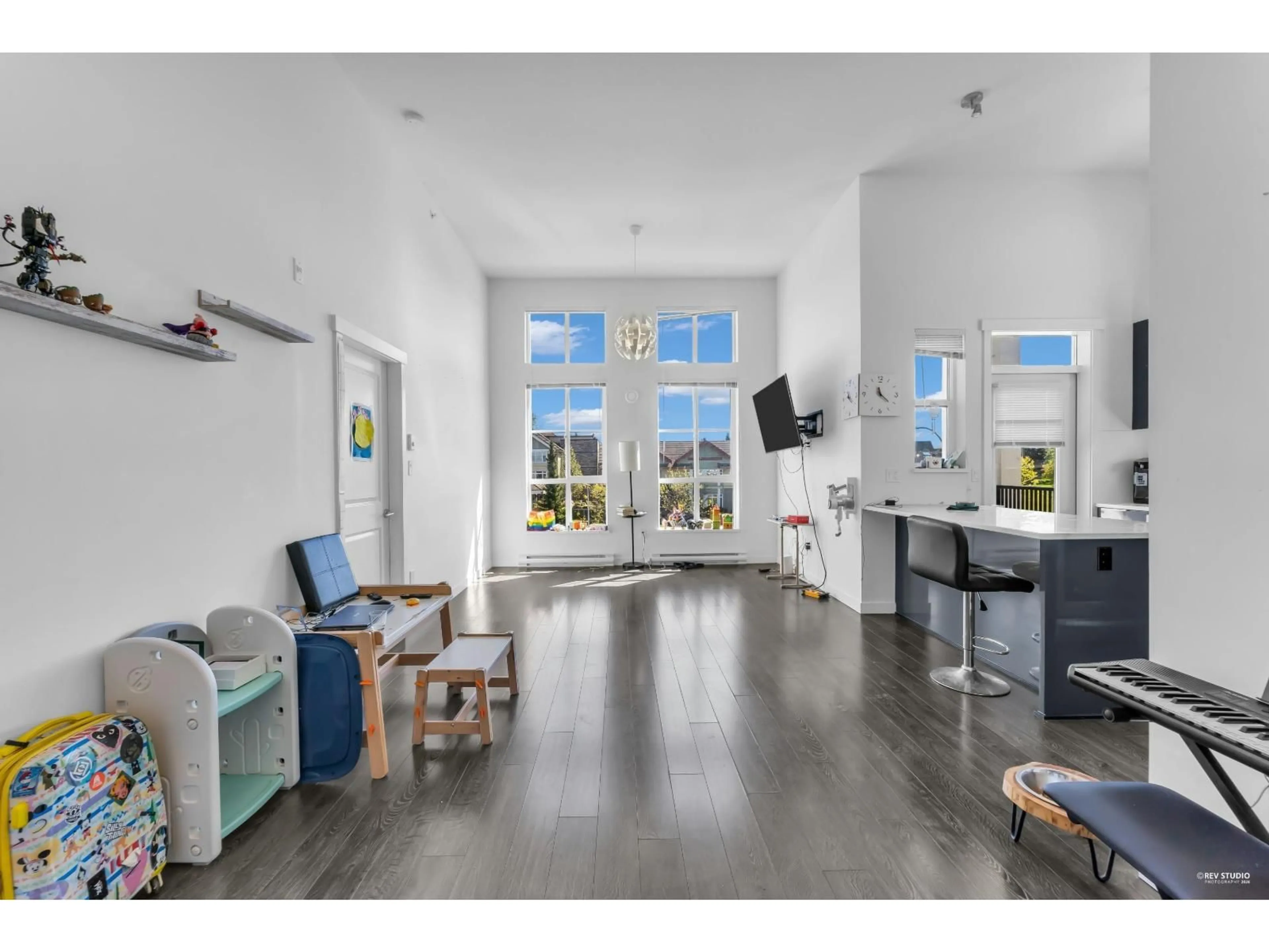 Unknown for 425 - 15138 34 AVENUE, Surrey British Columbia V3Z0Y5