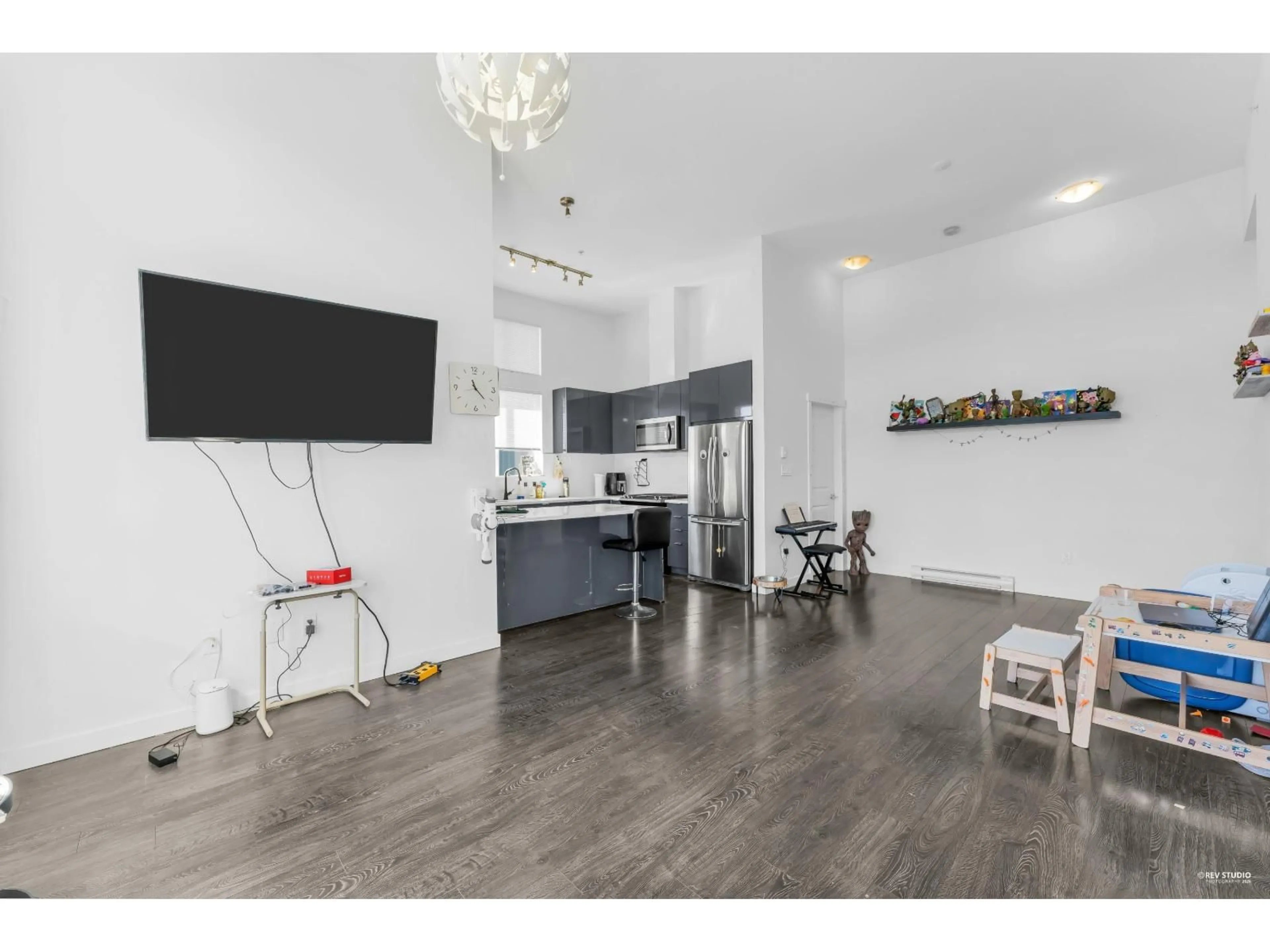 Open concept kitchen, unknown for 425 - 15138 34 AVENUE, Surrey British Columbia V3Z0Y5