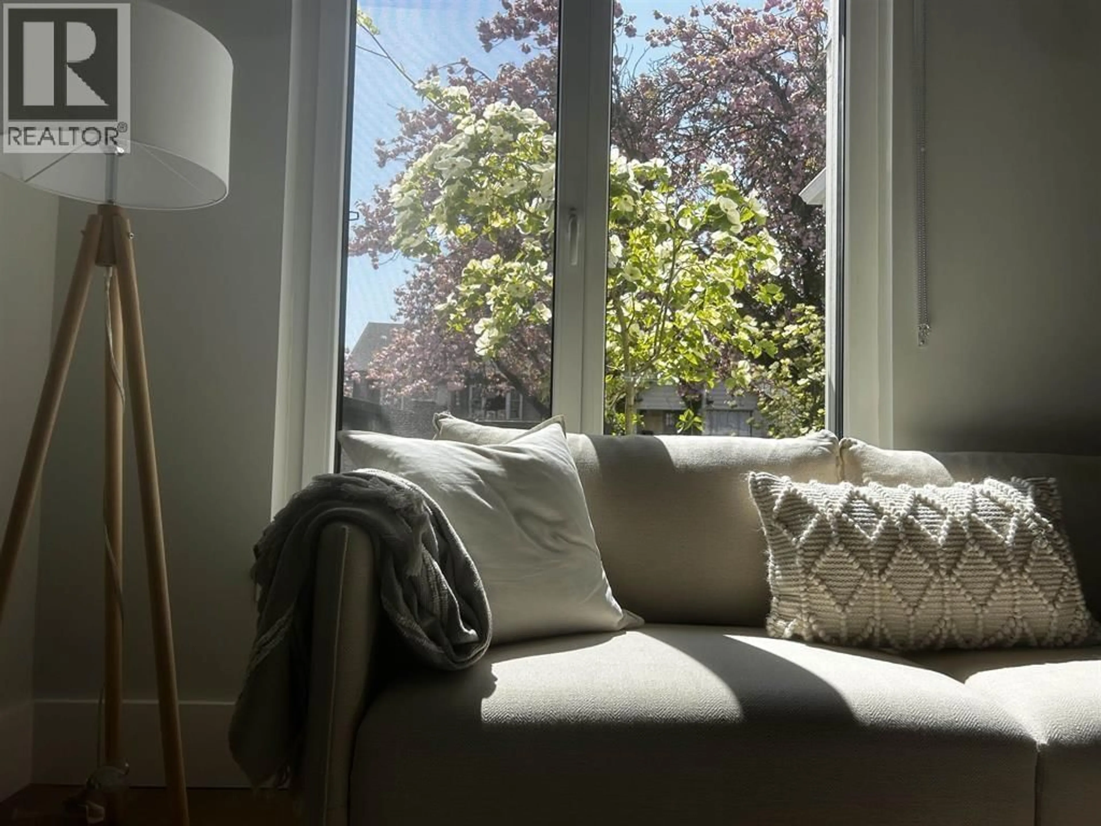 A pic of a room for 1341 21ST AVENUE, Vancouver British Columbia V5V1T1