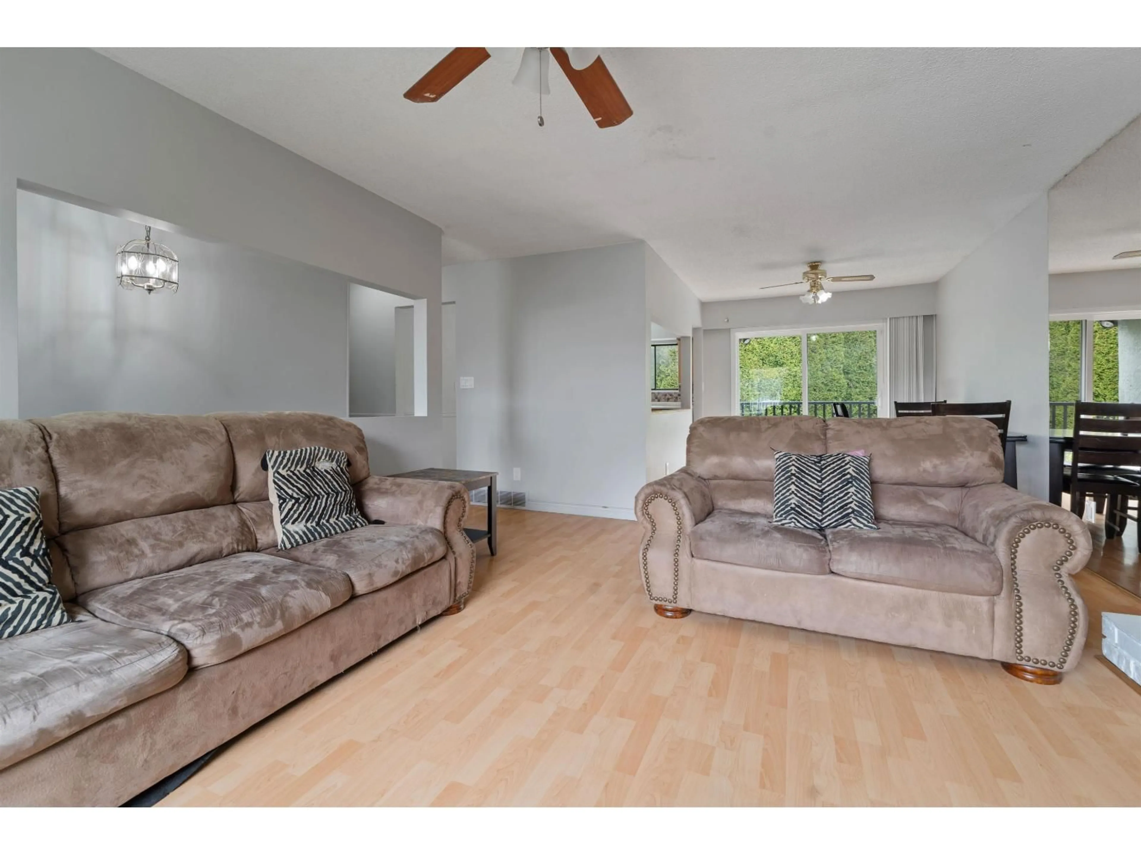 Living room with furniture, unknown for 11516 PARKWOOD PLACE, Delta British Columbia V4C7L1