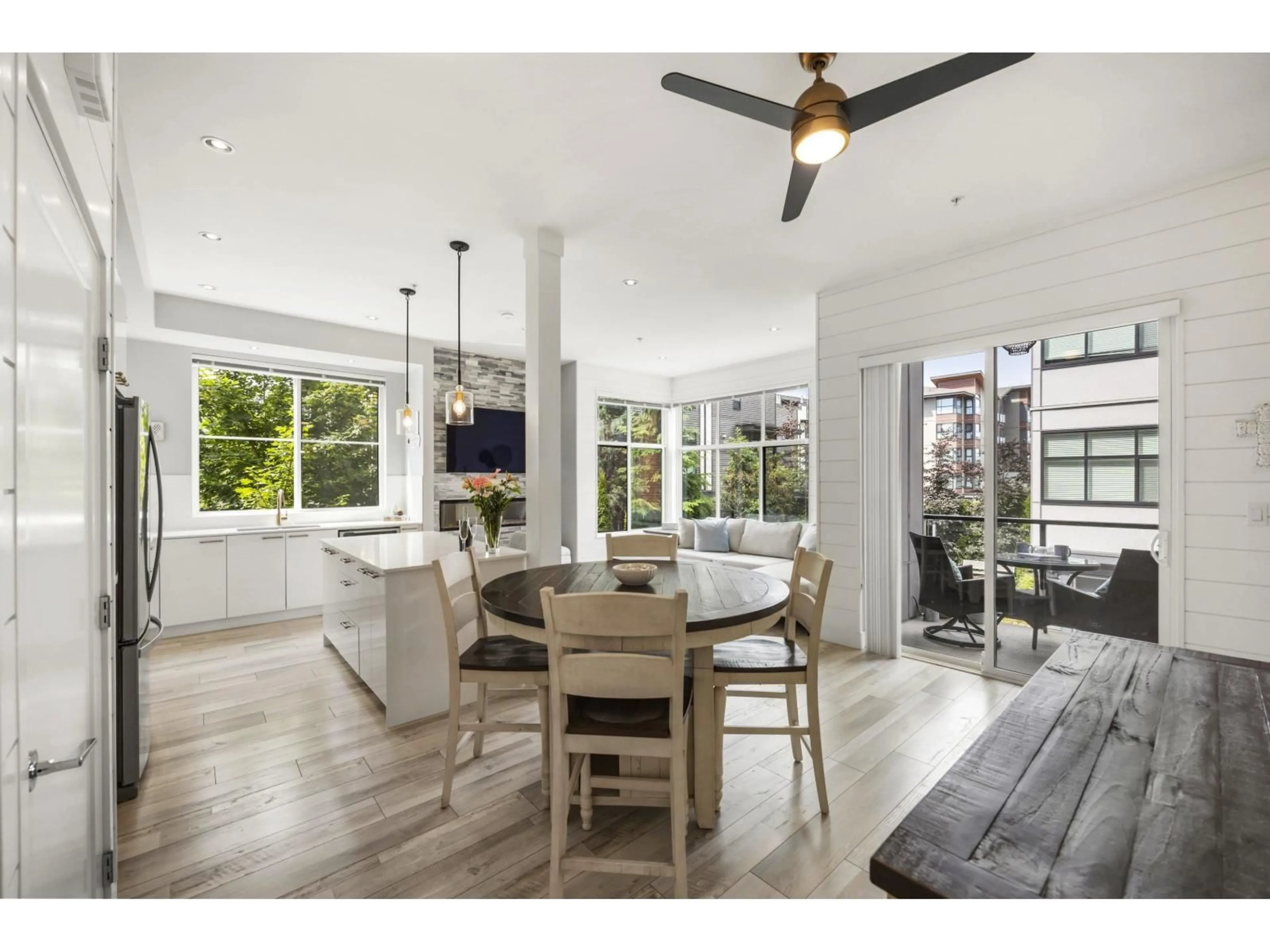 Open concept kitchen, wood/laminate floor for 12 - 20852 78B AVENUE, Langley British Columbia V2Y0X6