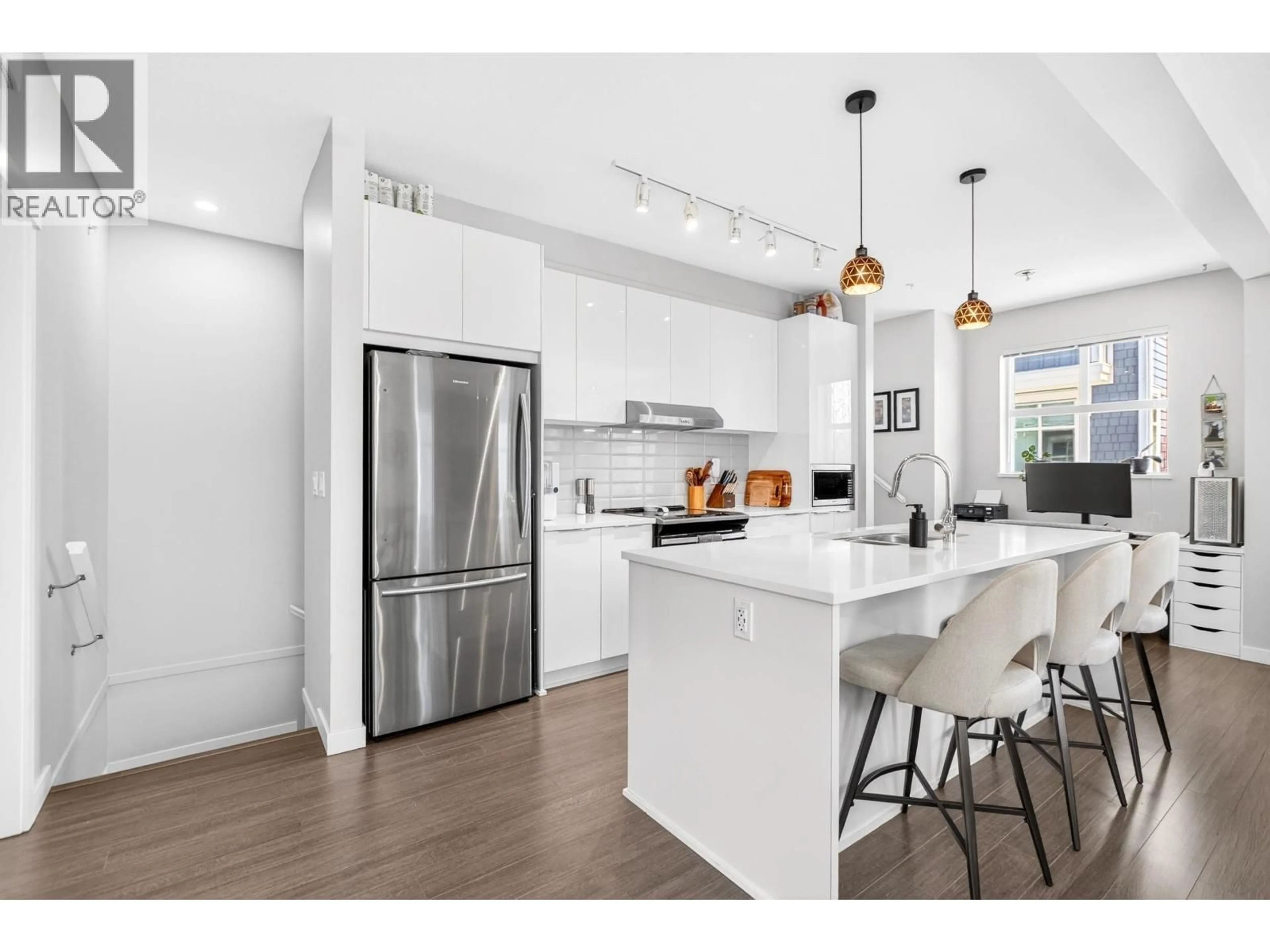 Open concept kitchen, unknown for 801 - 11295 PAZARENA PLACE, Maple Ridge British Columbia V2X4K9