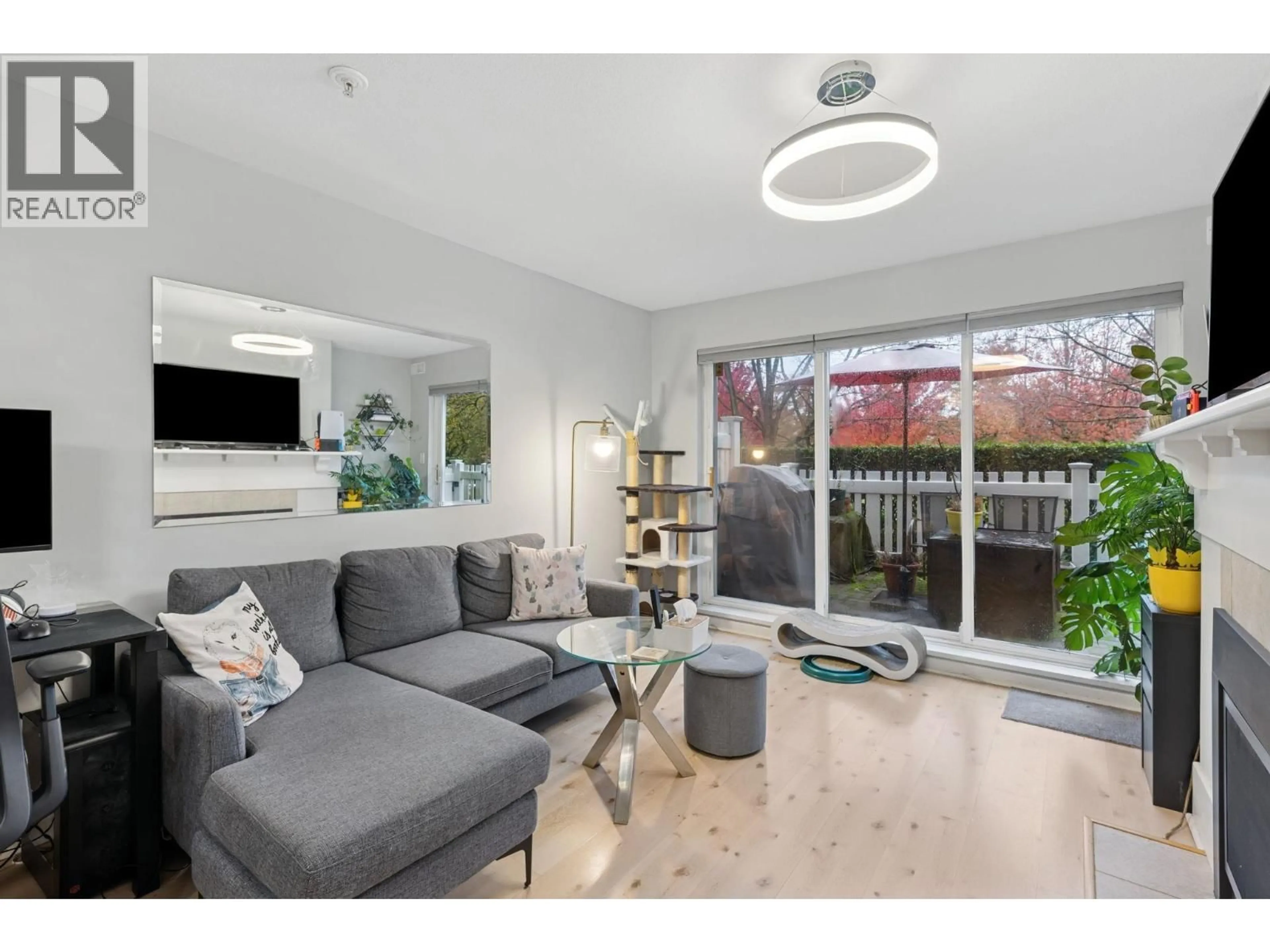 Living room with furniture, unknown for 110 - 5900 DOVER CRESCENT, Richmond British Columbia V7C5R4