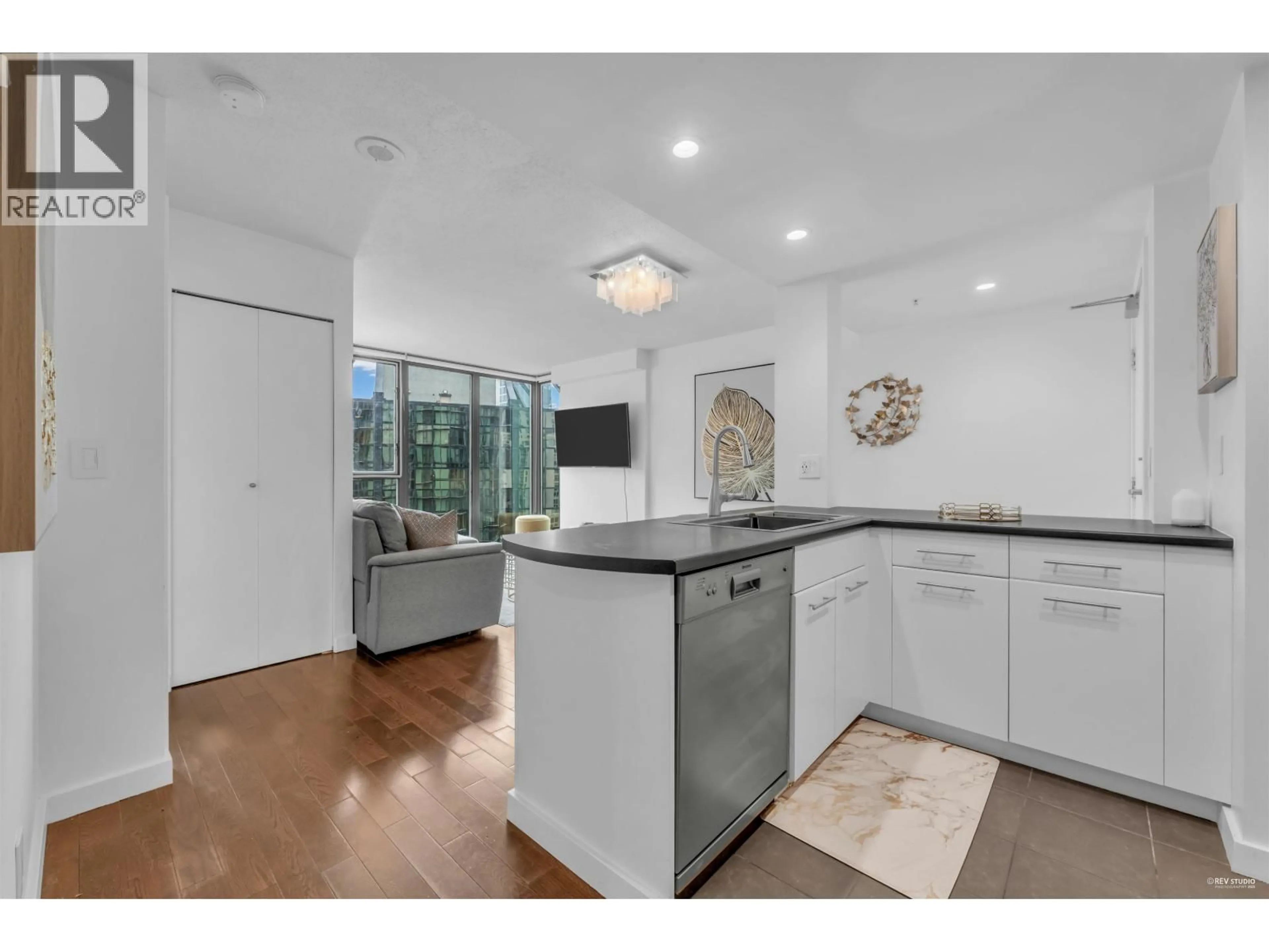 Open concept kitchen, unknown for 2106 - 1331 GEORGIA STREET, Vancouver British Columbia V6E4P1