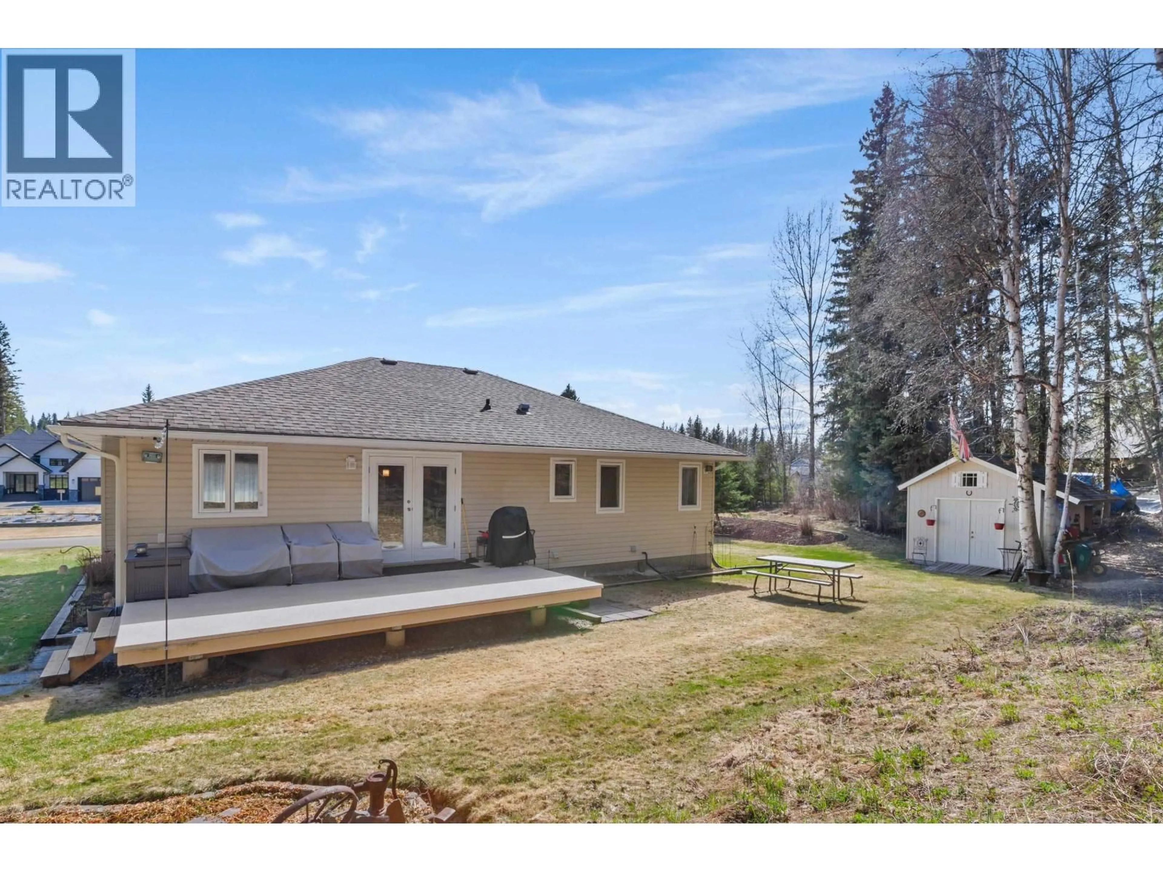 A pic from outside/outdoor area/front of a property/back of a property/a pic from drone, unknown for 9288 SUMMERSET PLACE, Prince George British Columbia V2K4Z9