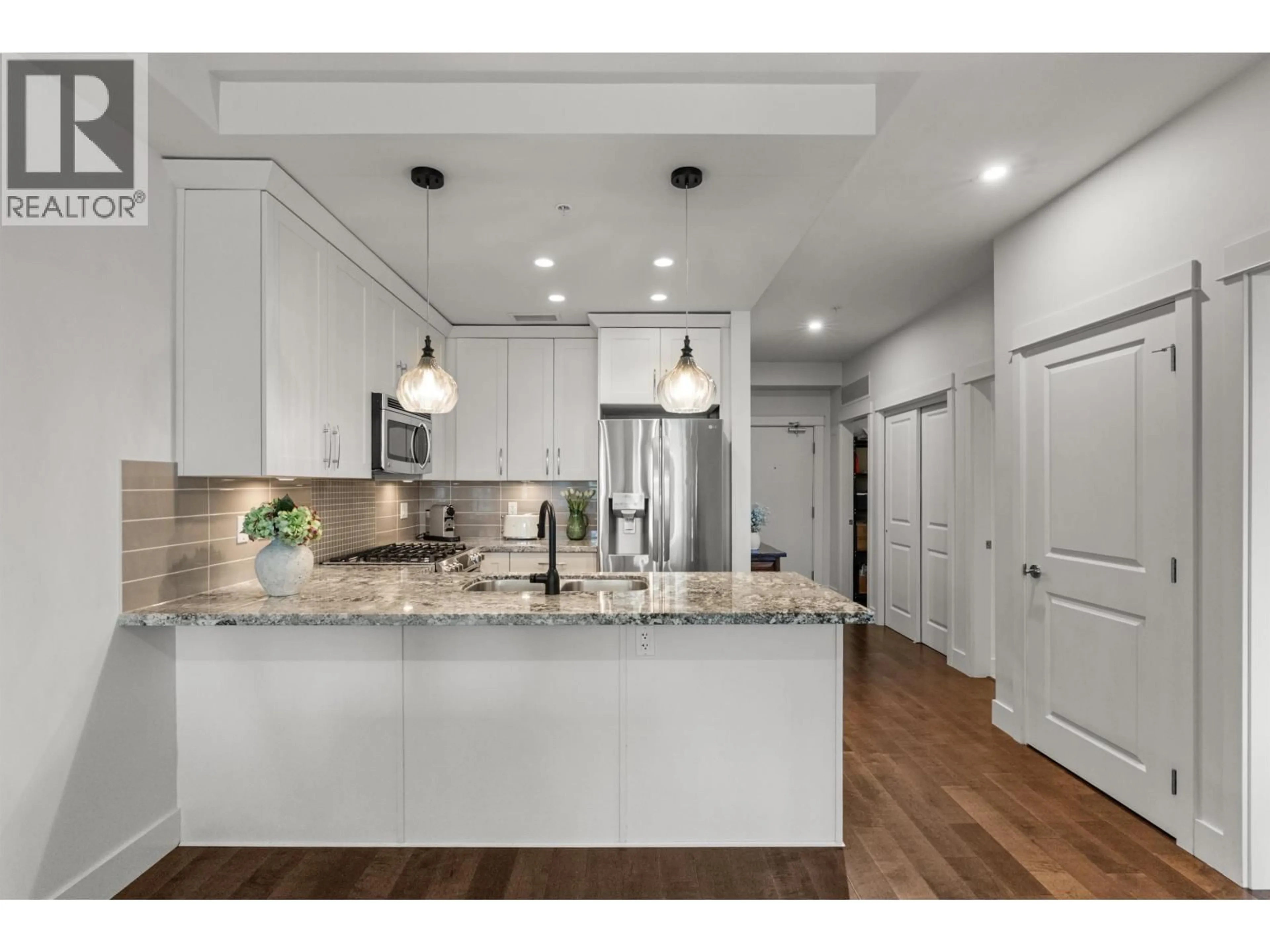 Open concept kitchen, unknown for 313 - 5099 SPRINGS BOULEVARD, Tsawwassen British Columbia V4M0A2