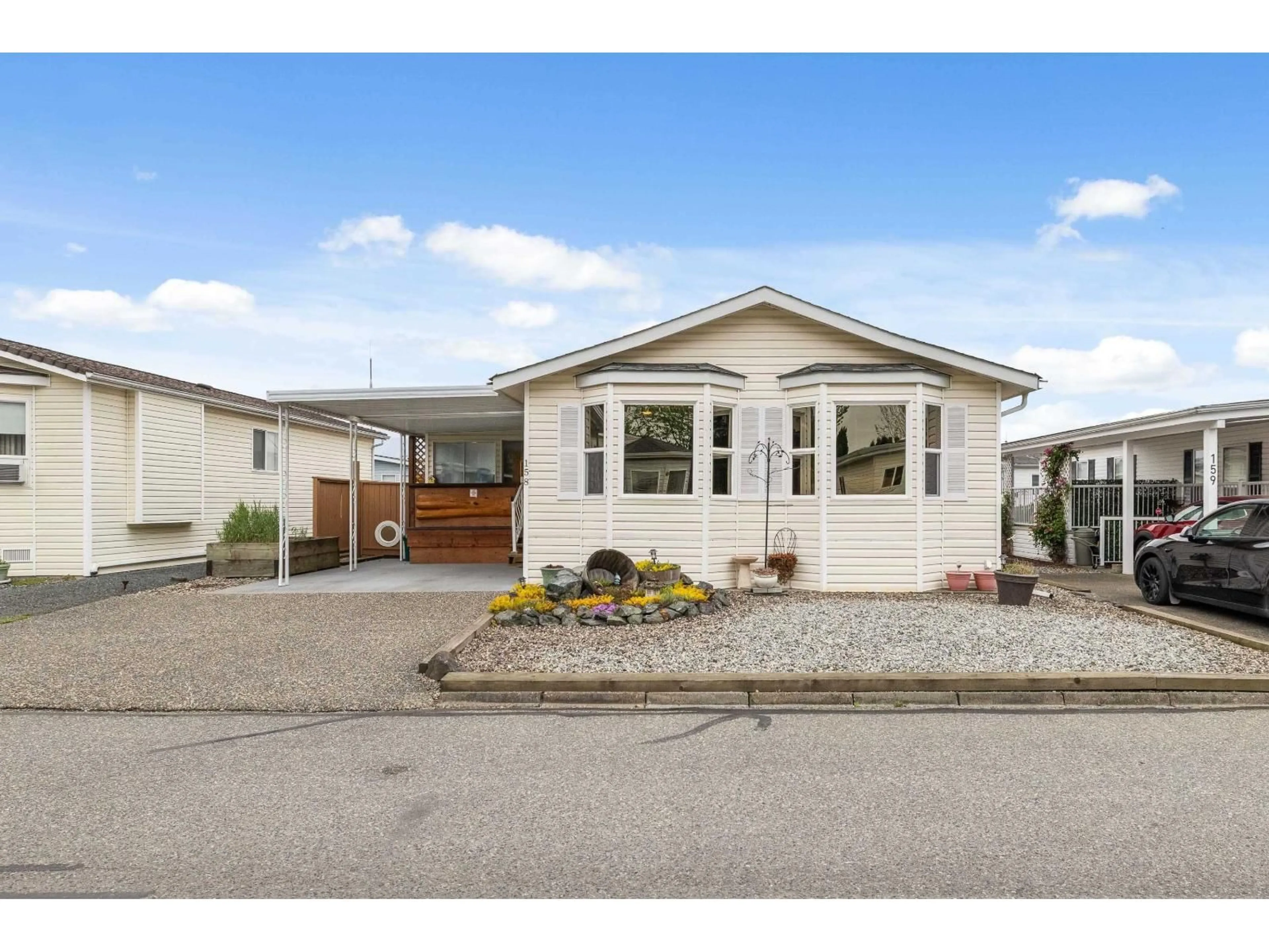 Home with vinyl exterior material, street for 158 - 9055 ASHWELL ROAD, Chilliwack British Columbia V2P7S6