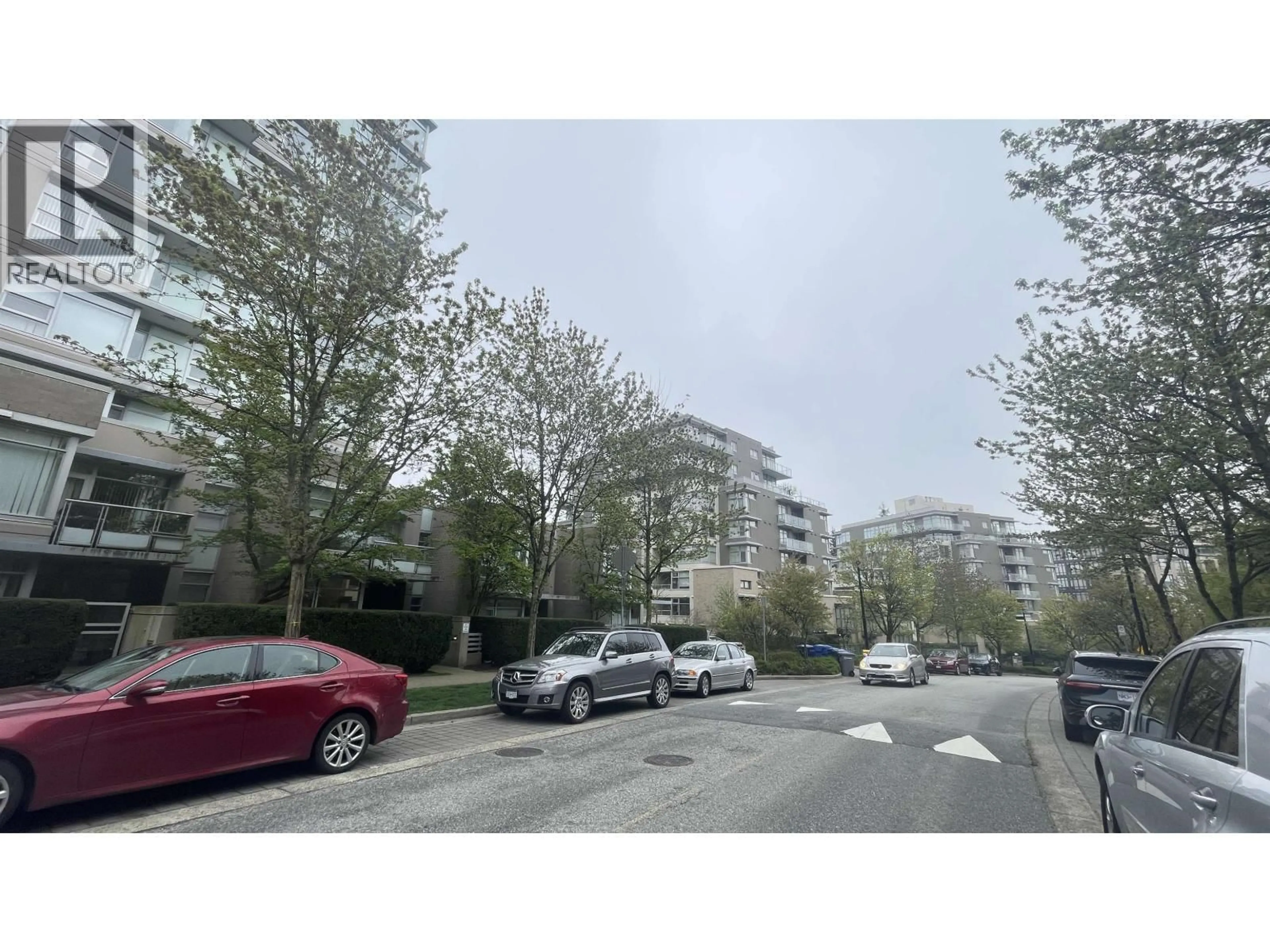 Parking for 601 - 9266 UNIVERSITY CRESCENT, Burnaby British Columbia V5A4Z1