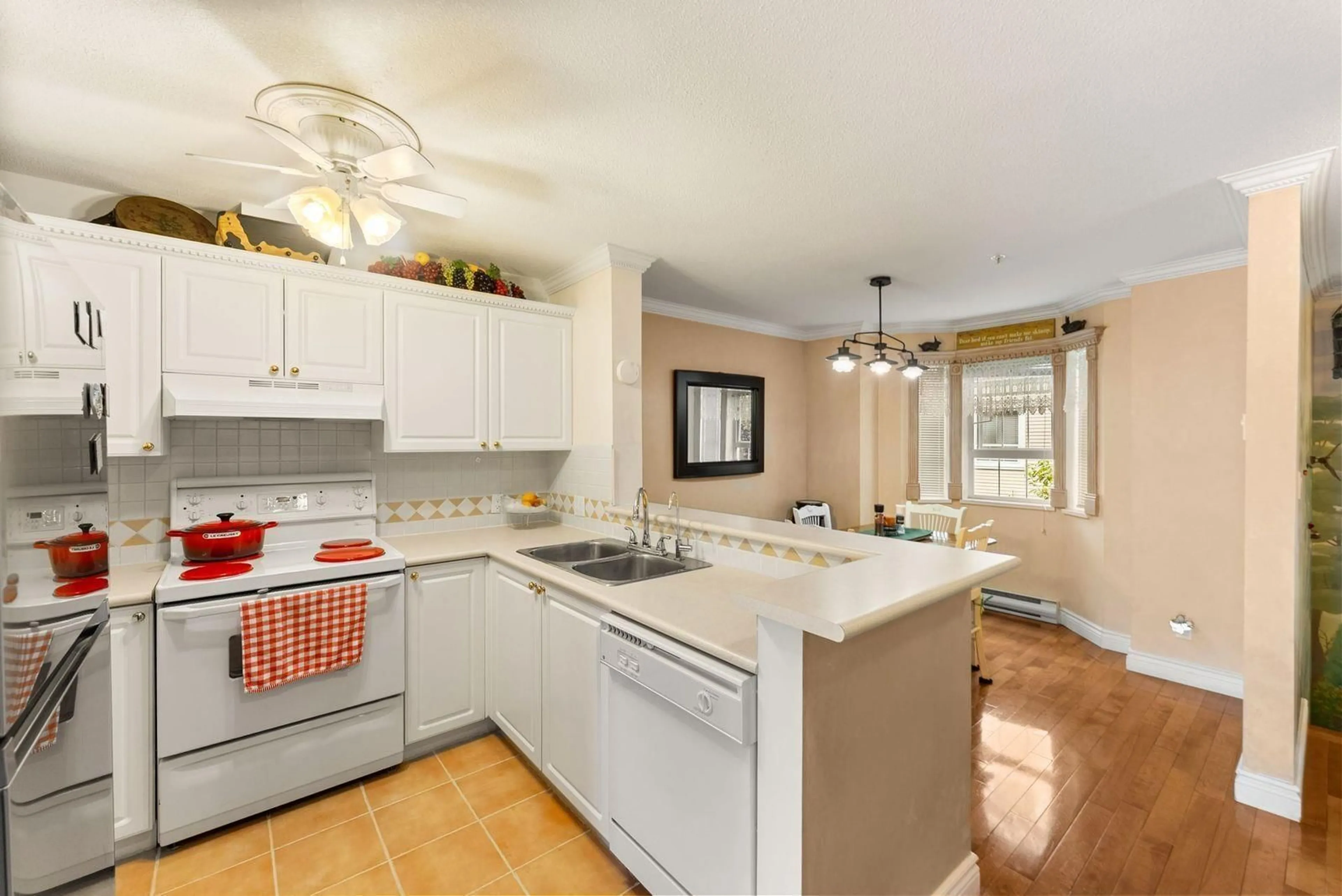 Open concept kitchen, ceramic/tile floor for 302 - 15258 105 AVENUE, Surrey British Columbia V3R0W8