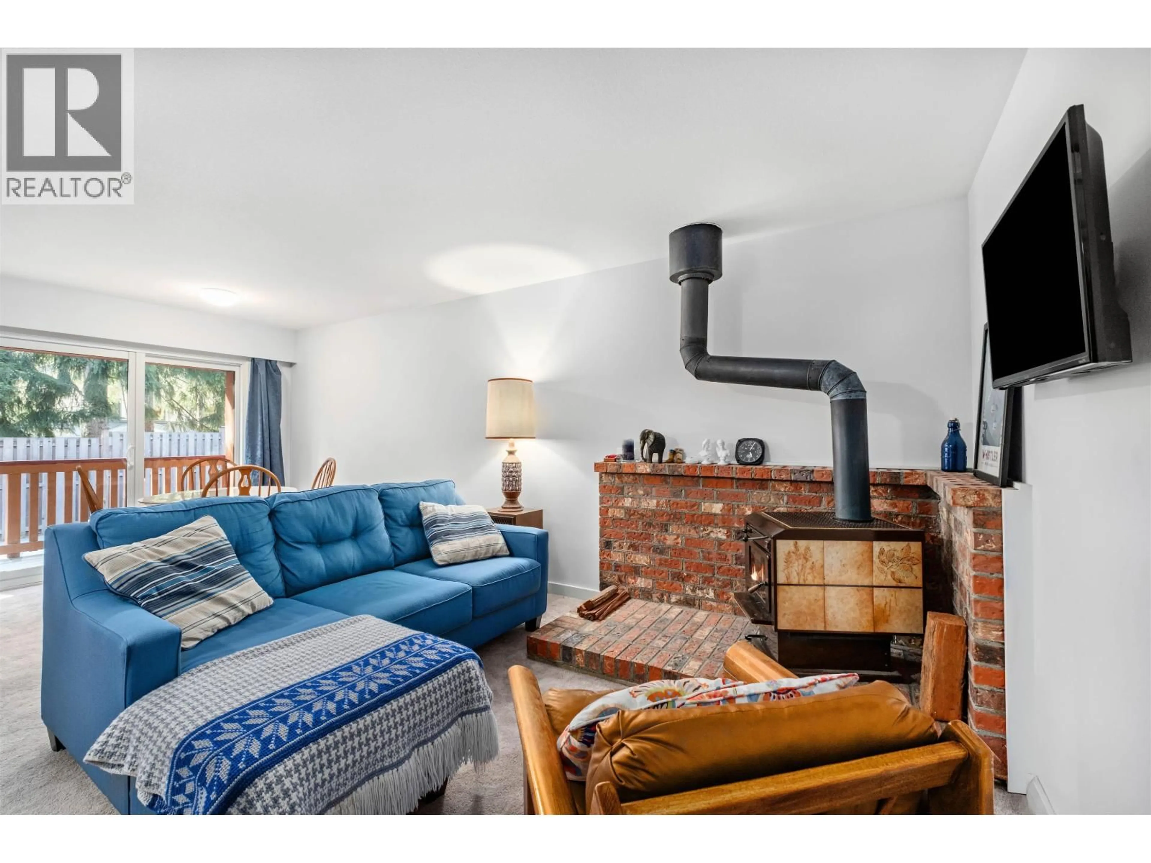 Living room with furniture, unknown for 10 - 8100 ALPINE WAY, Whistler British Columbia V8E0G2