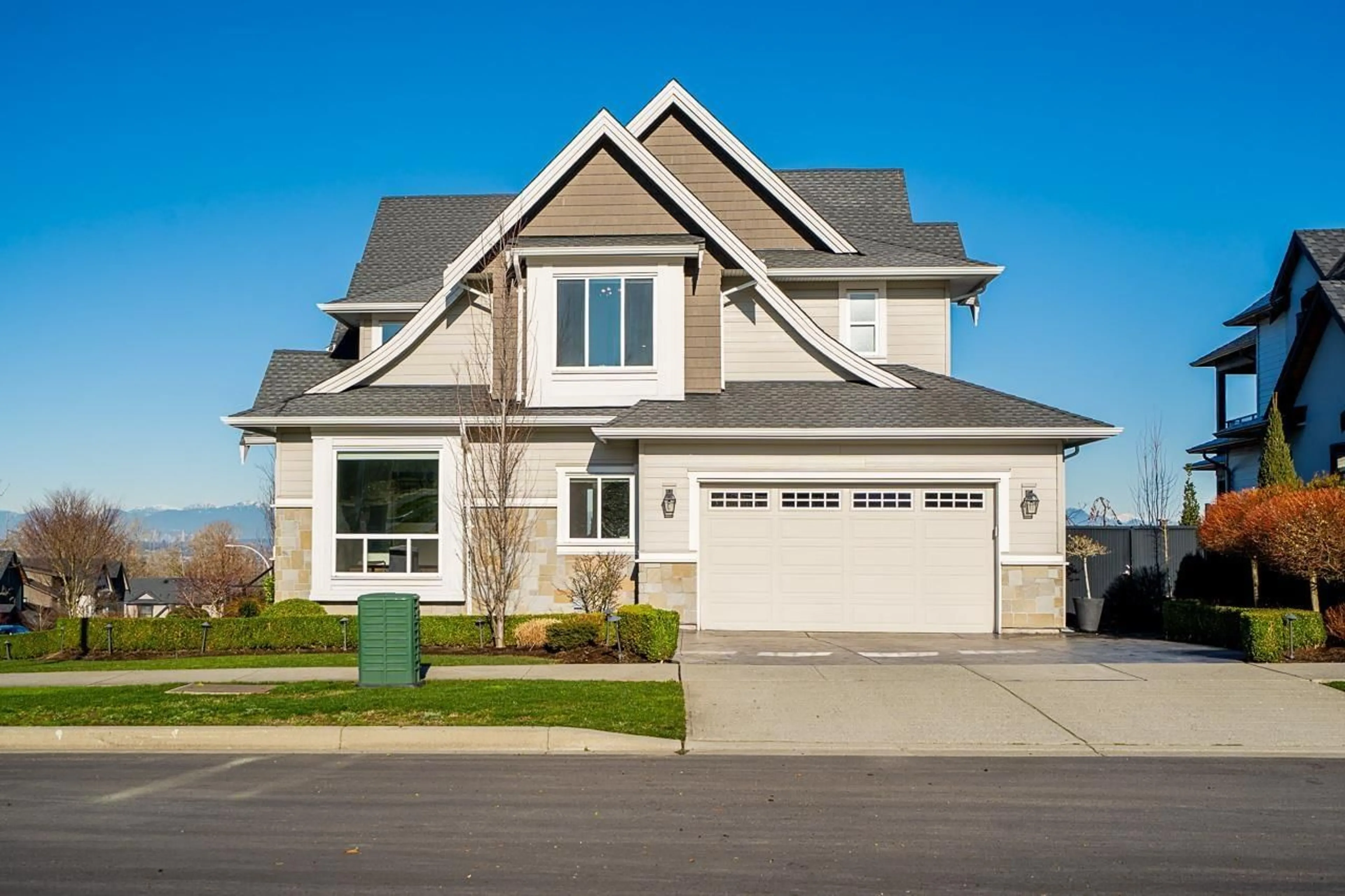 Home with vinyl exterior material, street for 2856 165 STREET, Surrey British Columbia V3Z0X9